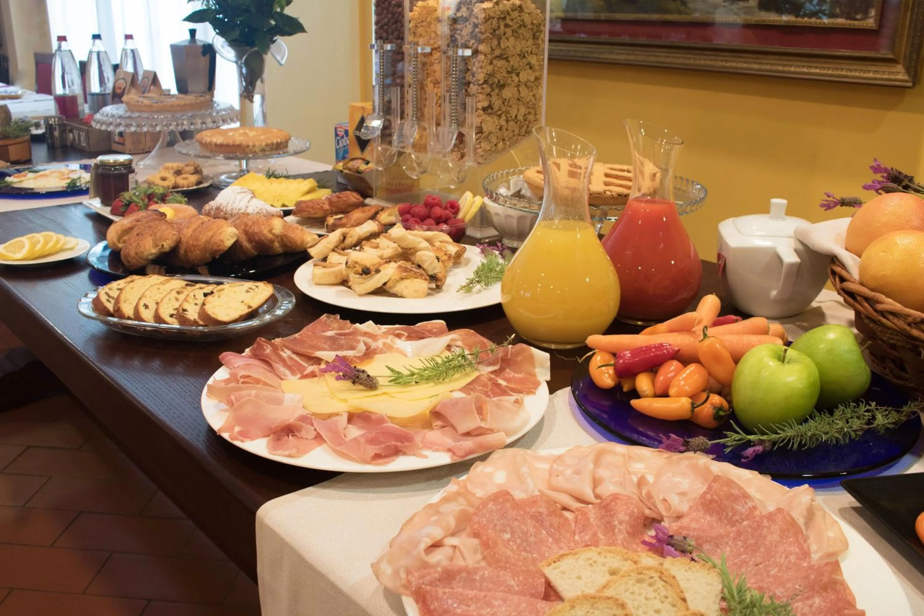 Breakfast in Residence Mugello Resort