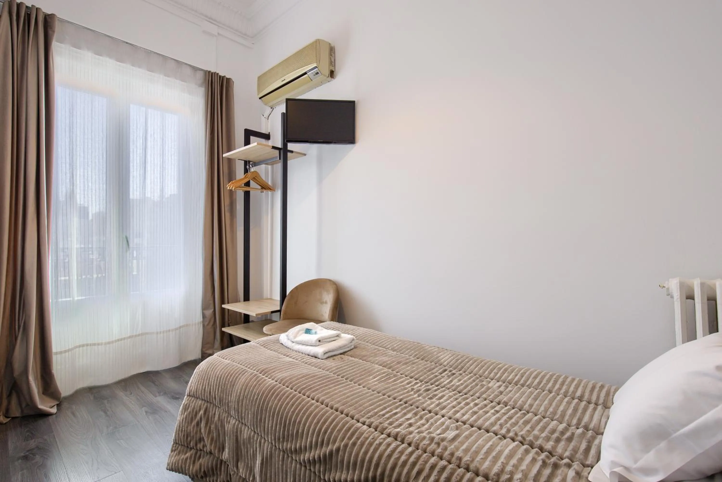 Bed in Hostal Besaya