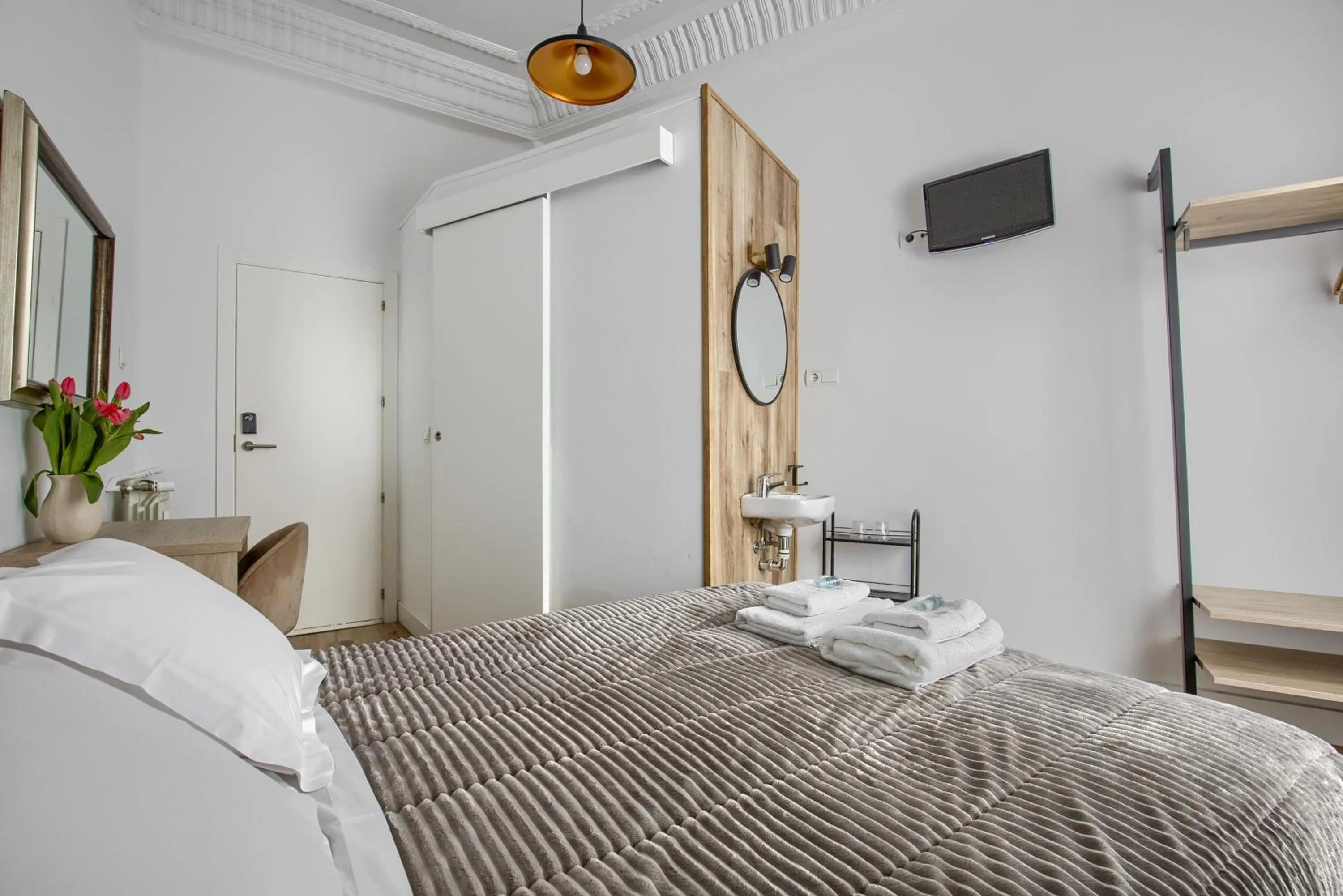 Bed in Hostal Besaya