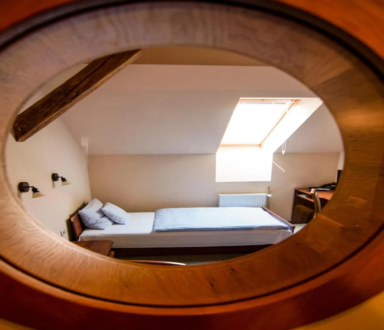 Photo of the whole room, Bed in Pension Horse Inn