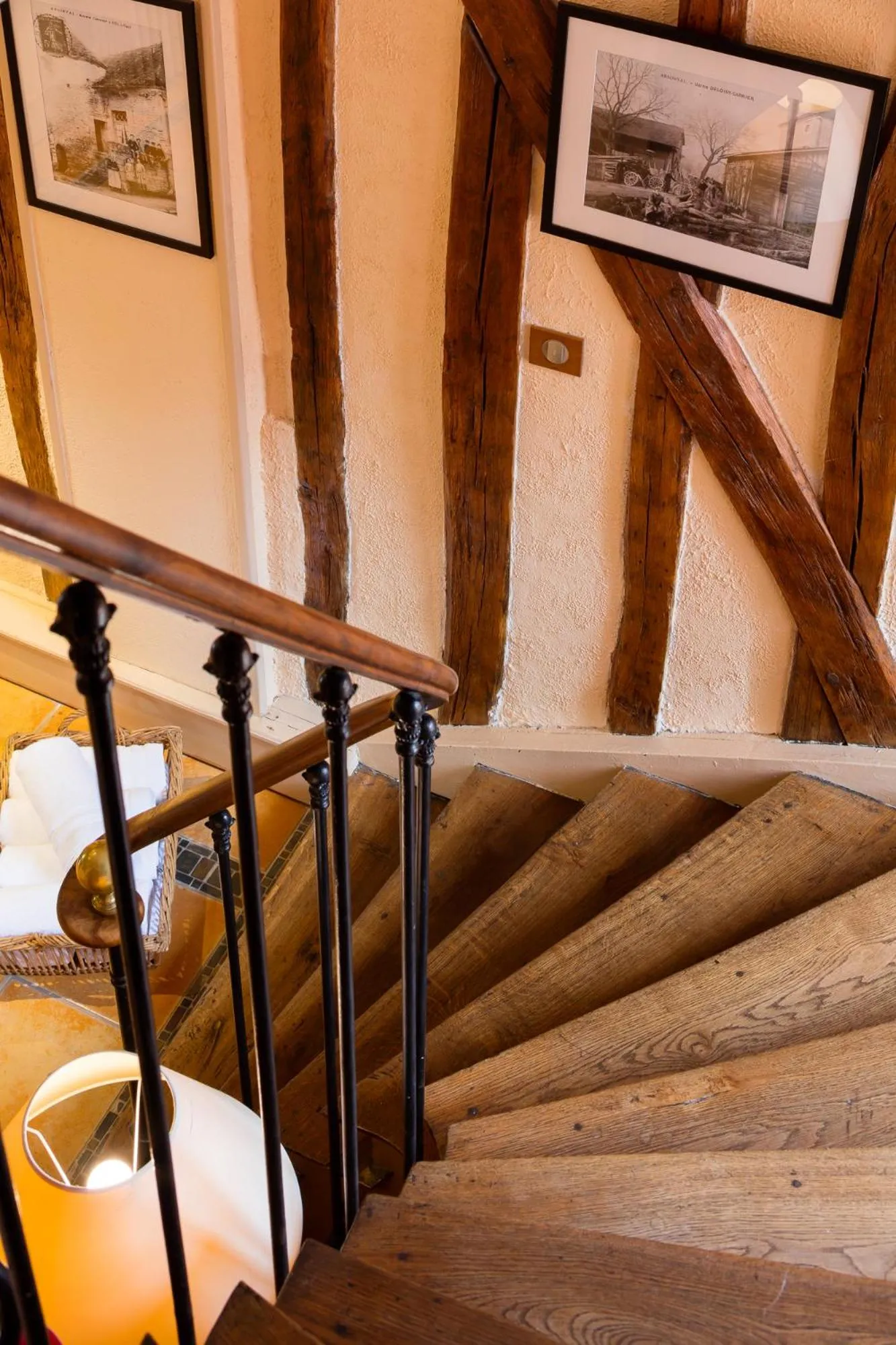 Decorative detail in Logis Hostellerie la Chaumière