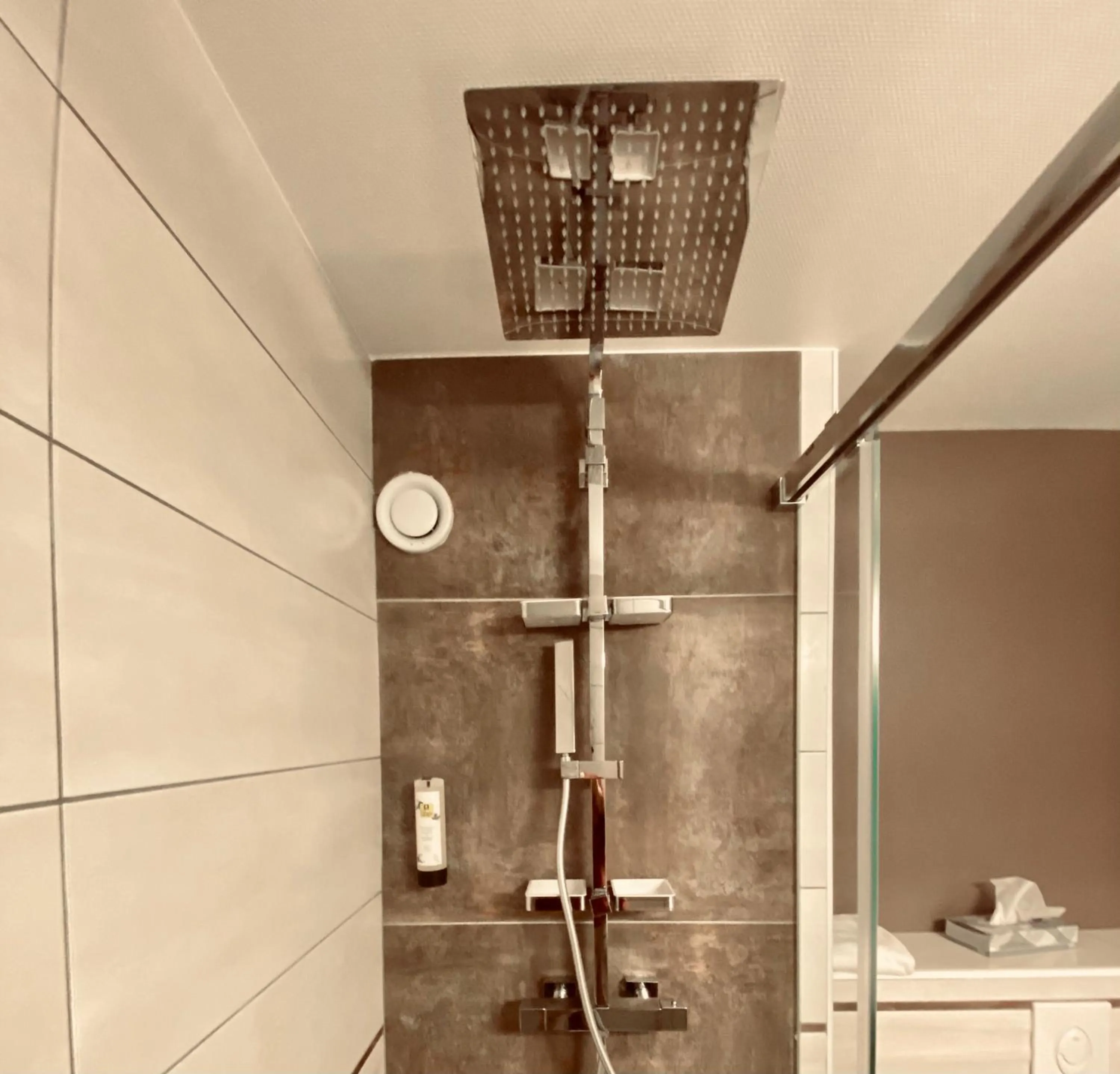 Property building in Logis Hostellerie la Chaumière