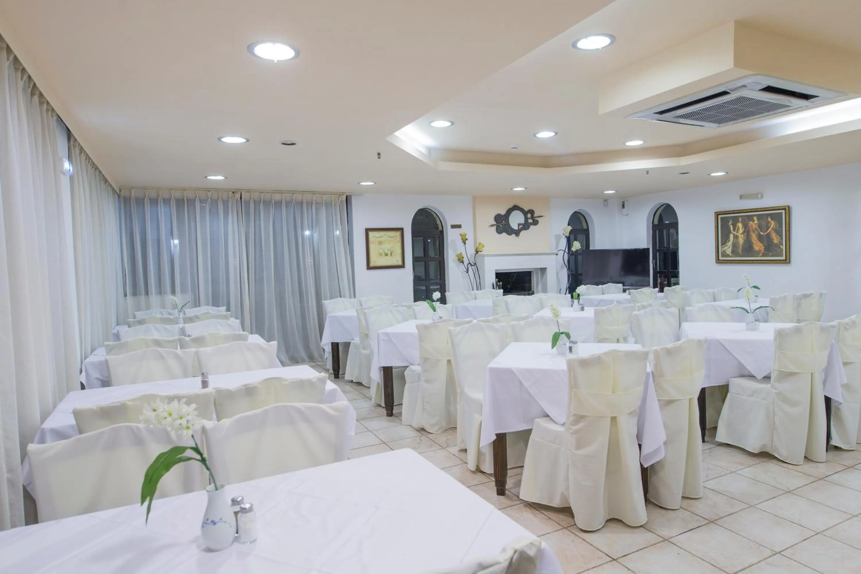 Restaurant/places to eat in Creta Aquamarine Hotel