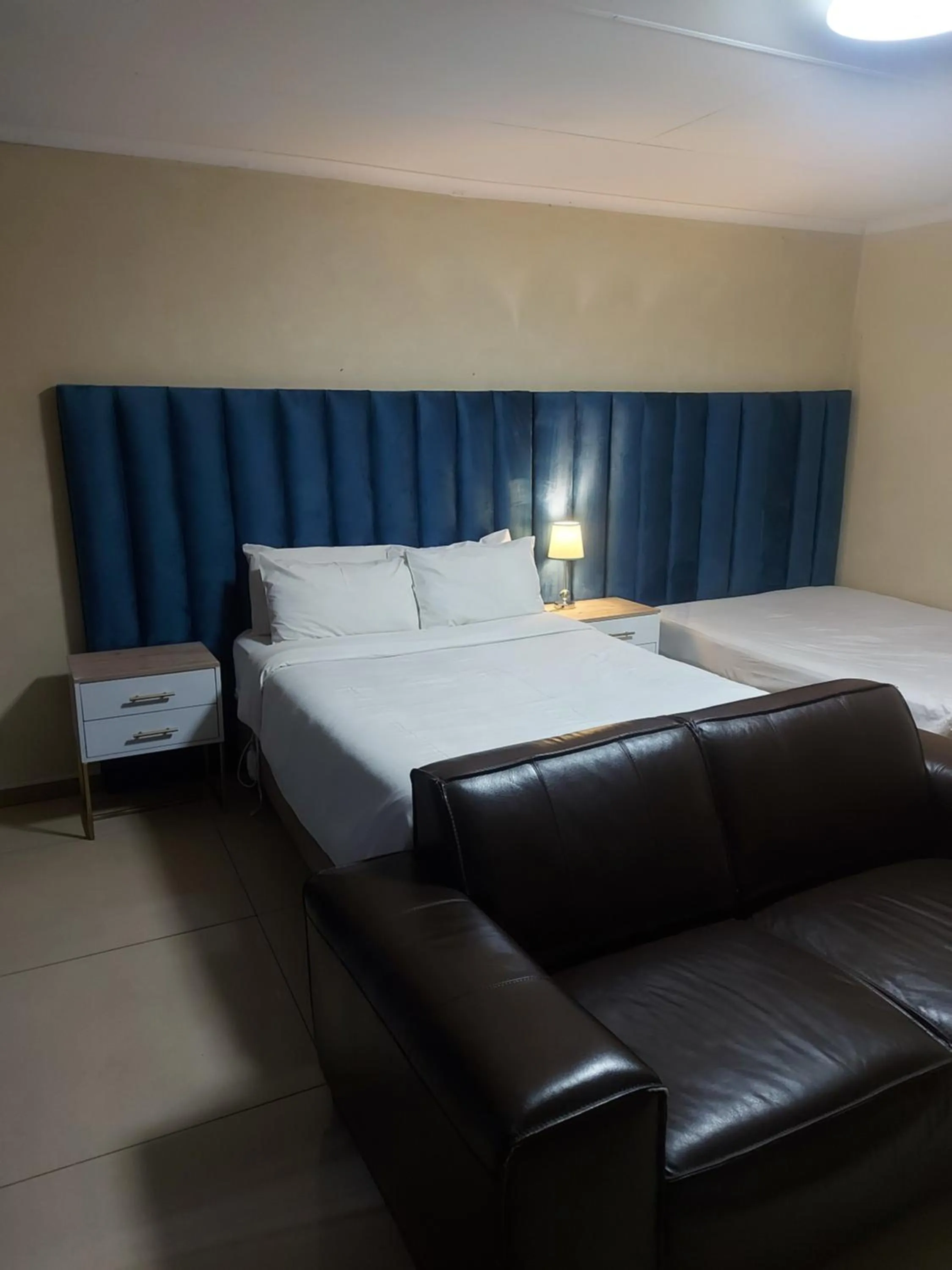 Bed in Purple Olive Guest House