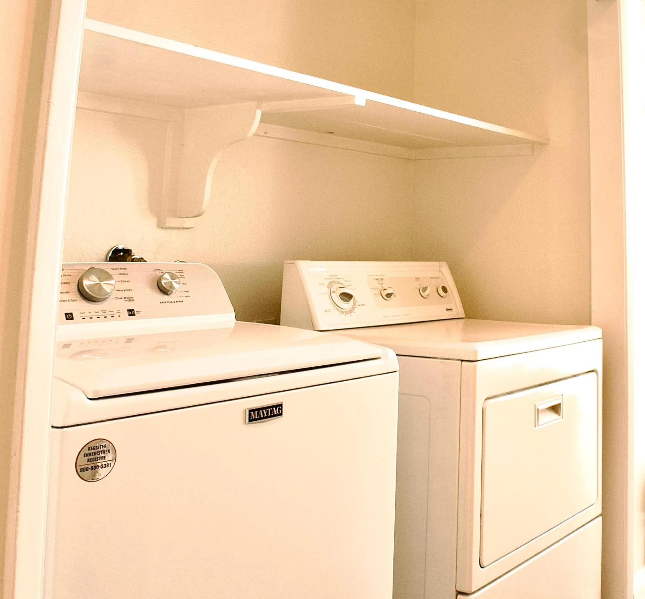 washing machine in Sweet Beach Duplex