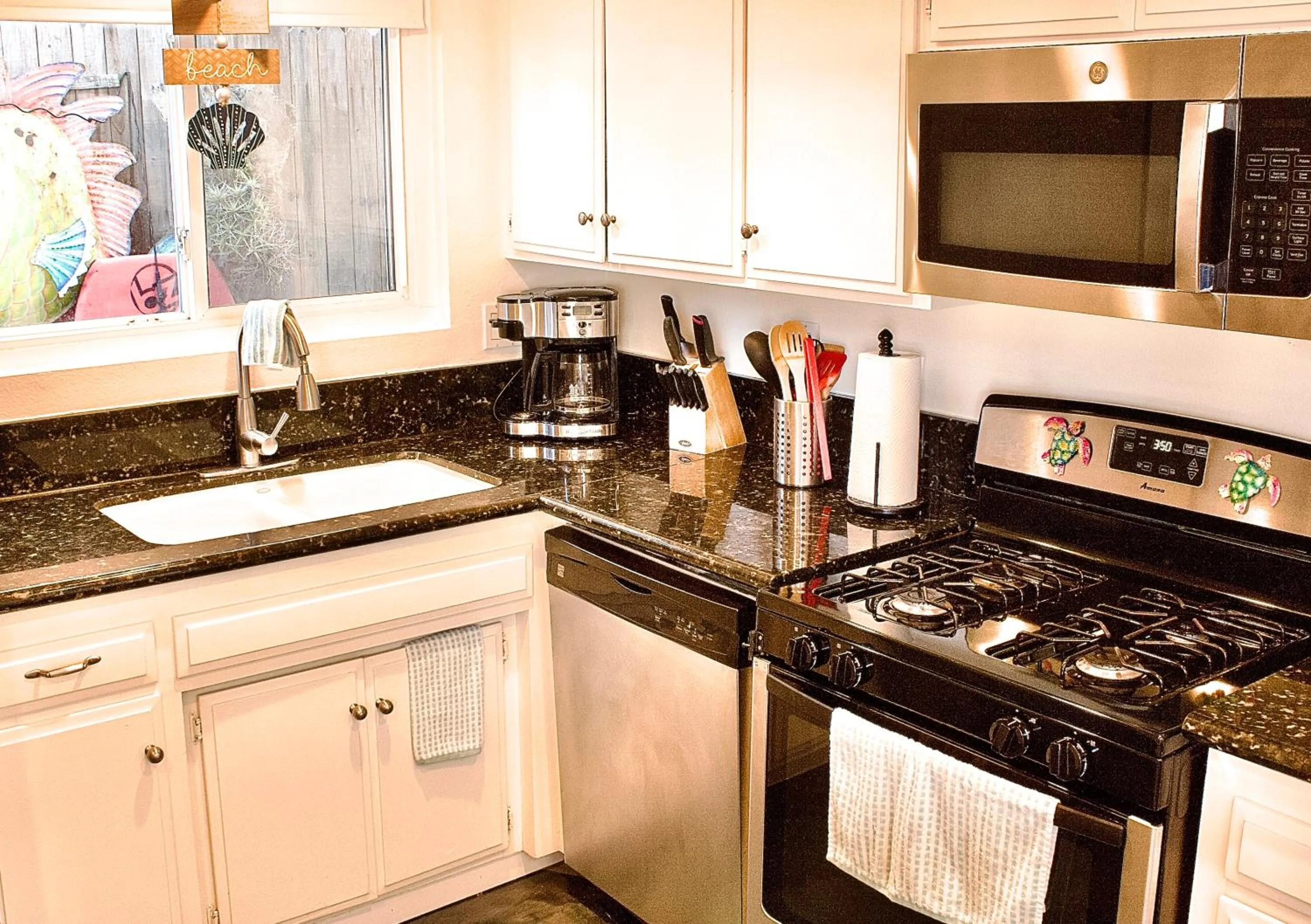 Kitchen or kitchenette in Sweet Beach Duplex