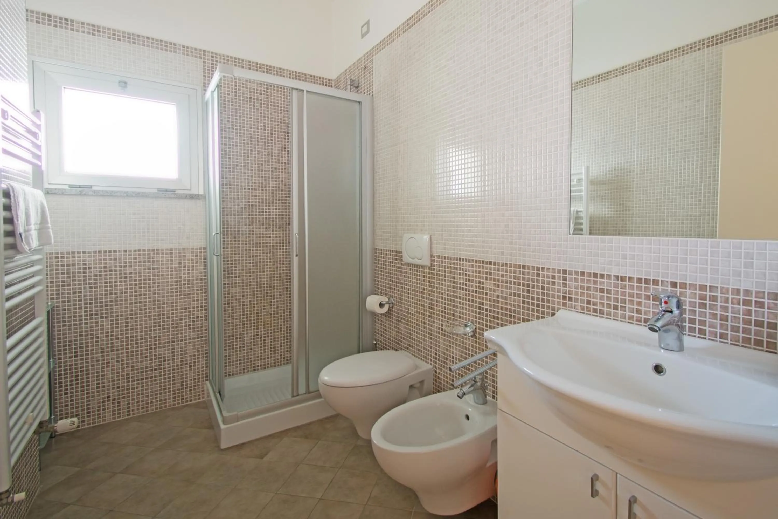 Shower in Residence Perla