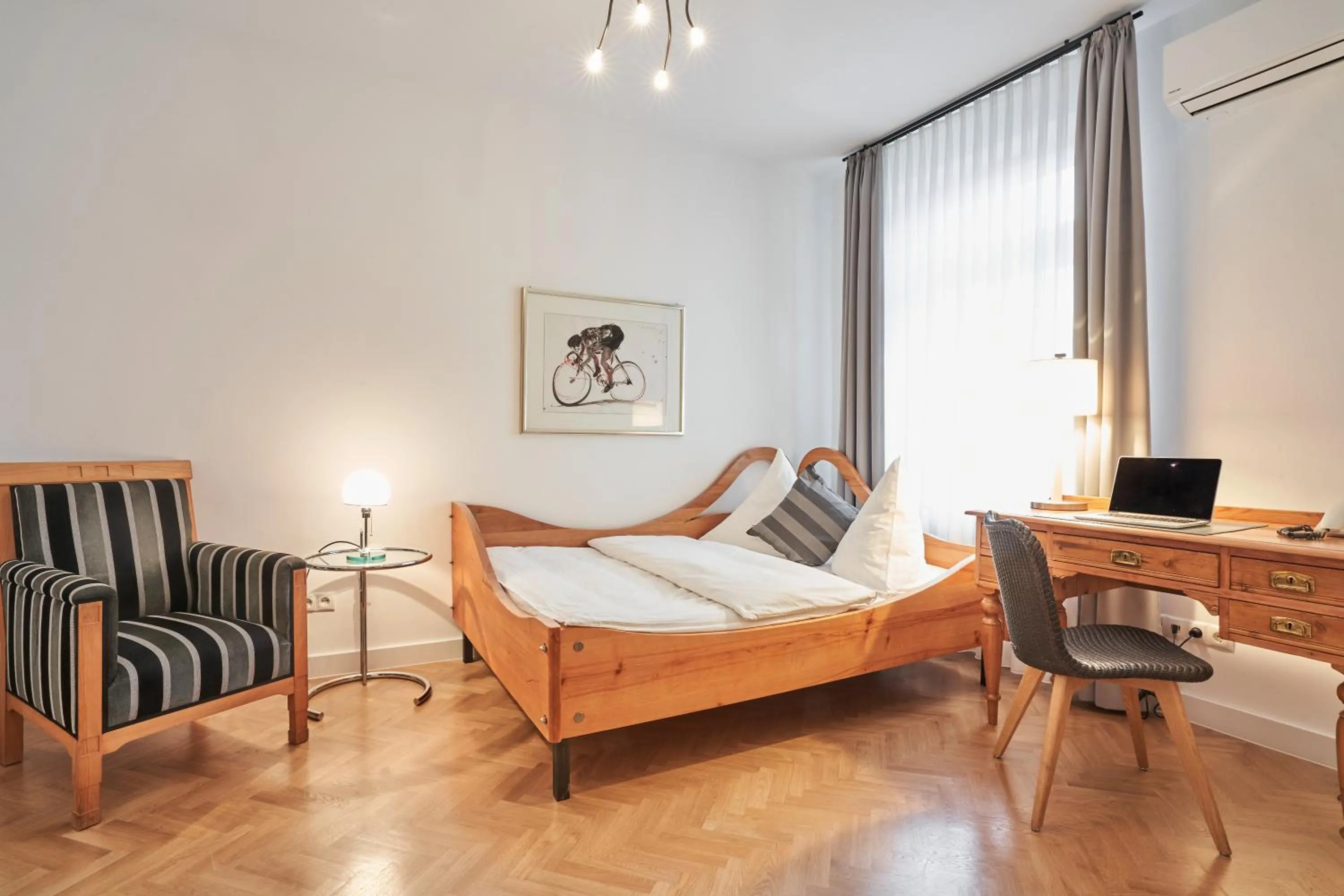 Queen Room - single occupancy in Hotel Goldener Engel