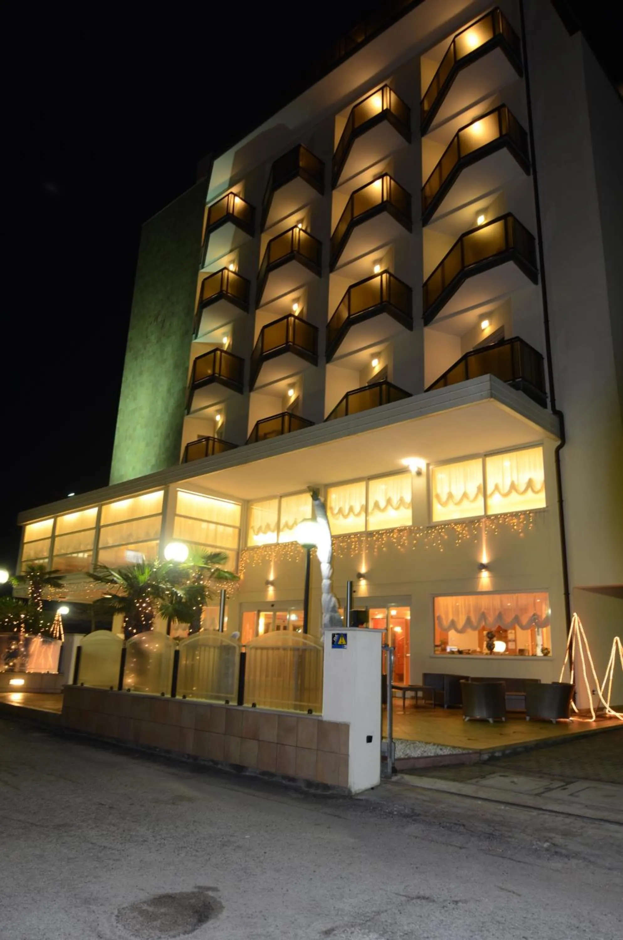 Property building in Hotel Londra