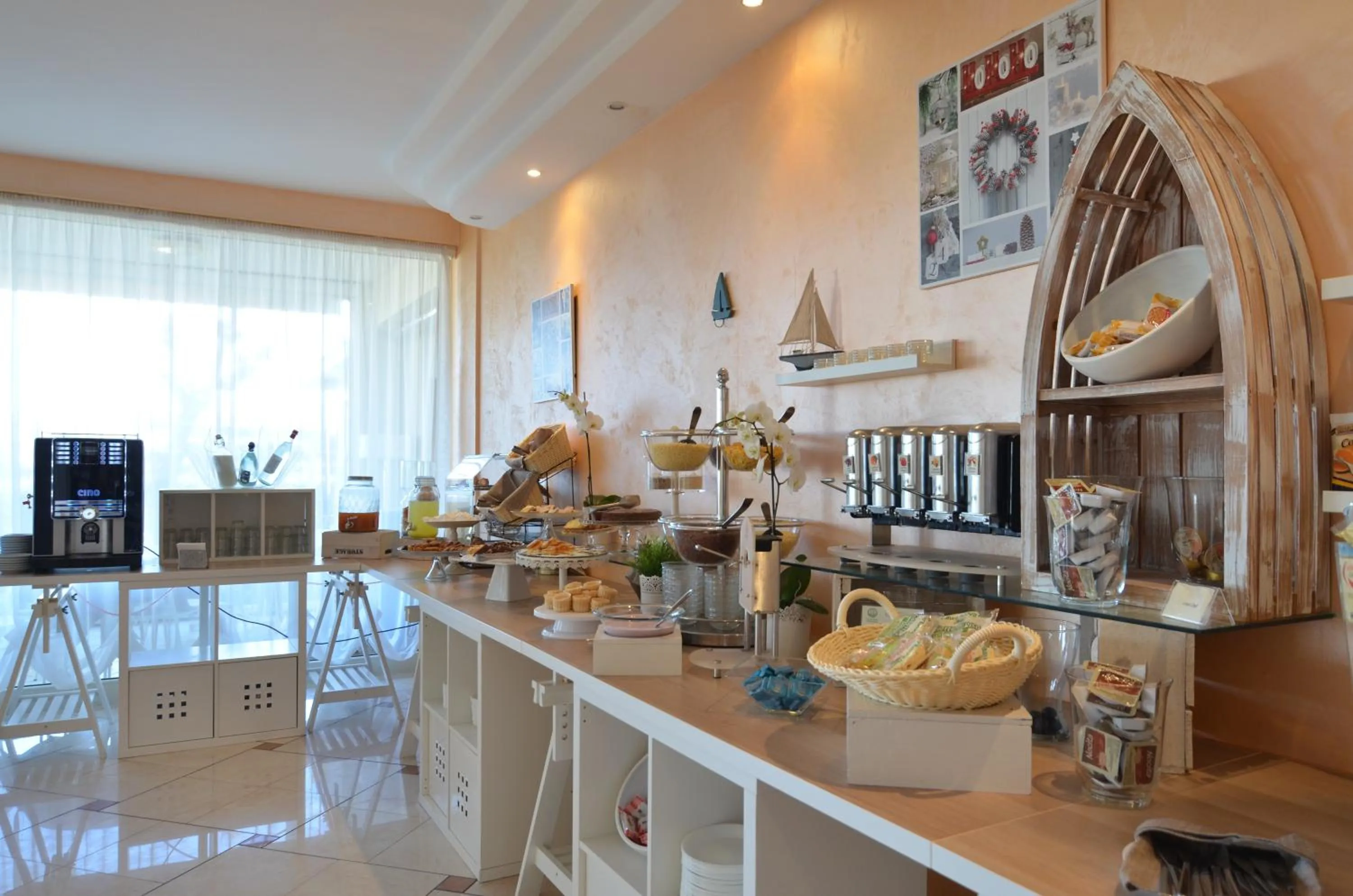 Food and drinks in Hotel Londra