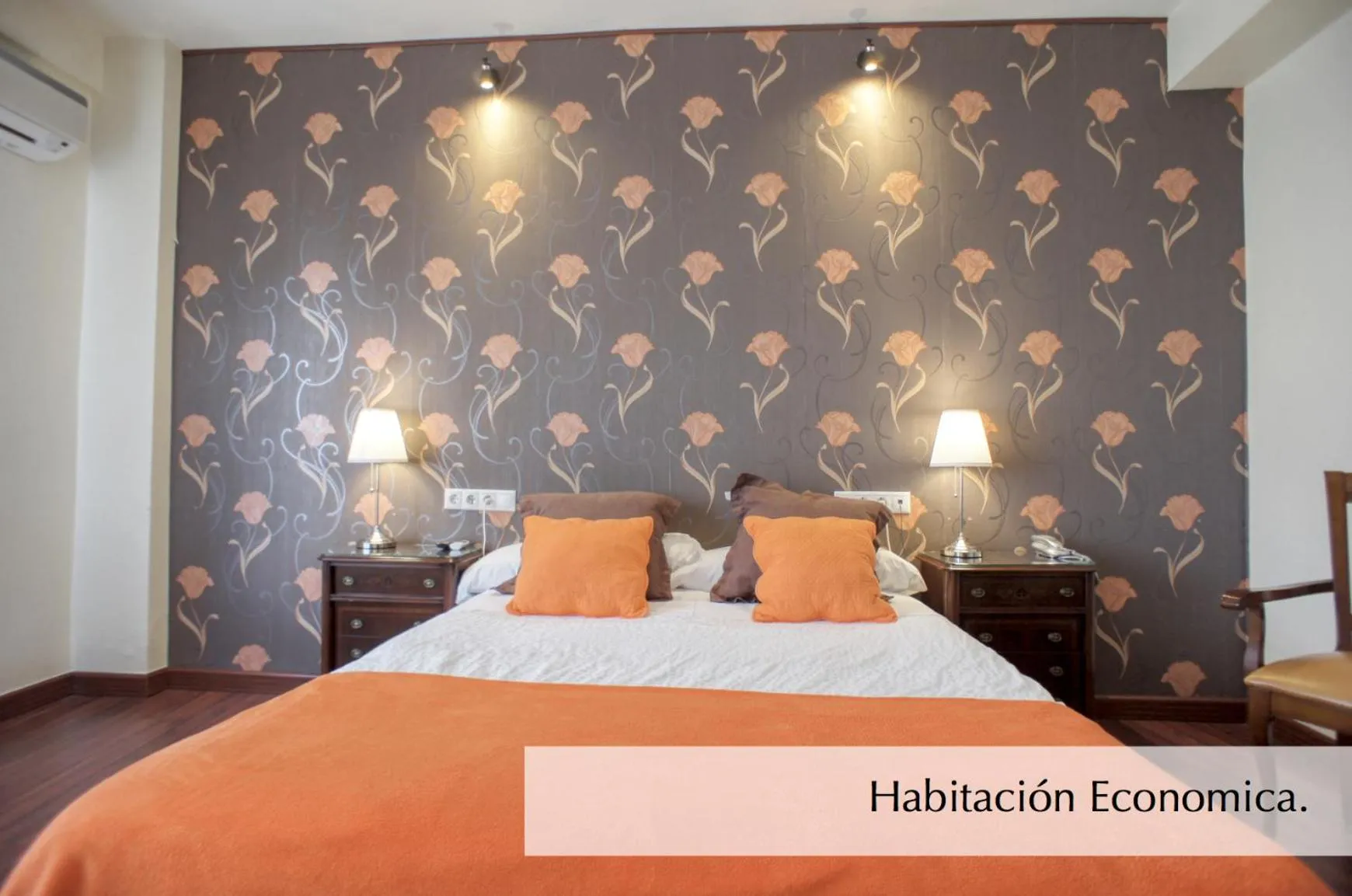 Photo of the whole room, Bed in Hotel Montermoso