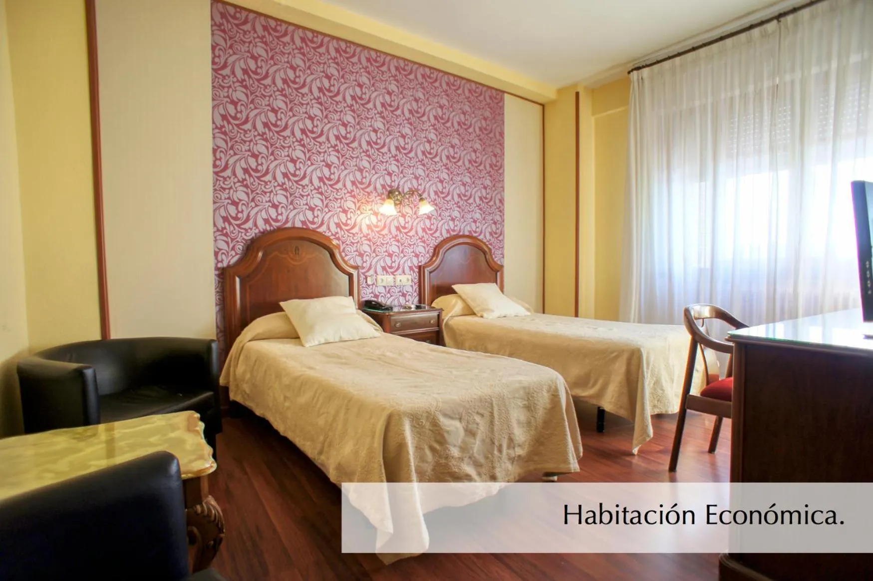 Photo of the whole room, Bed in Hotel Montermoso