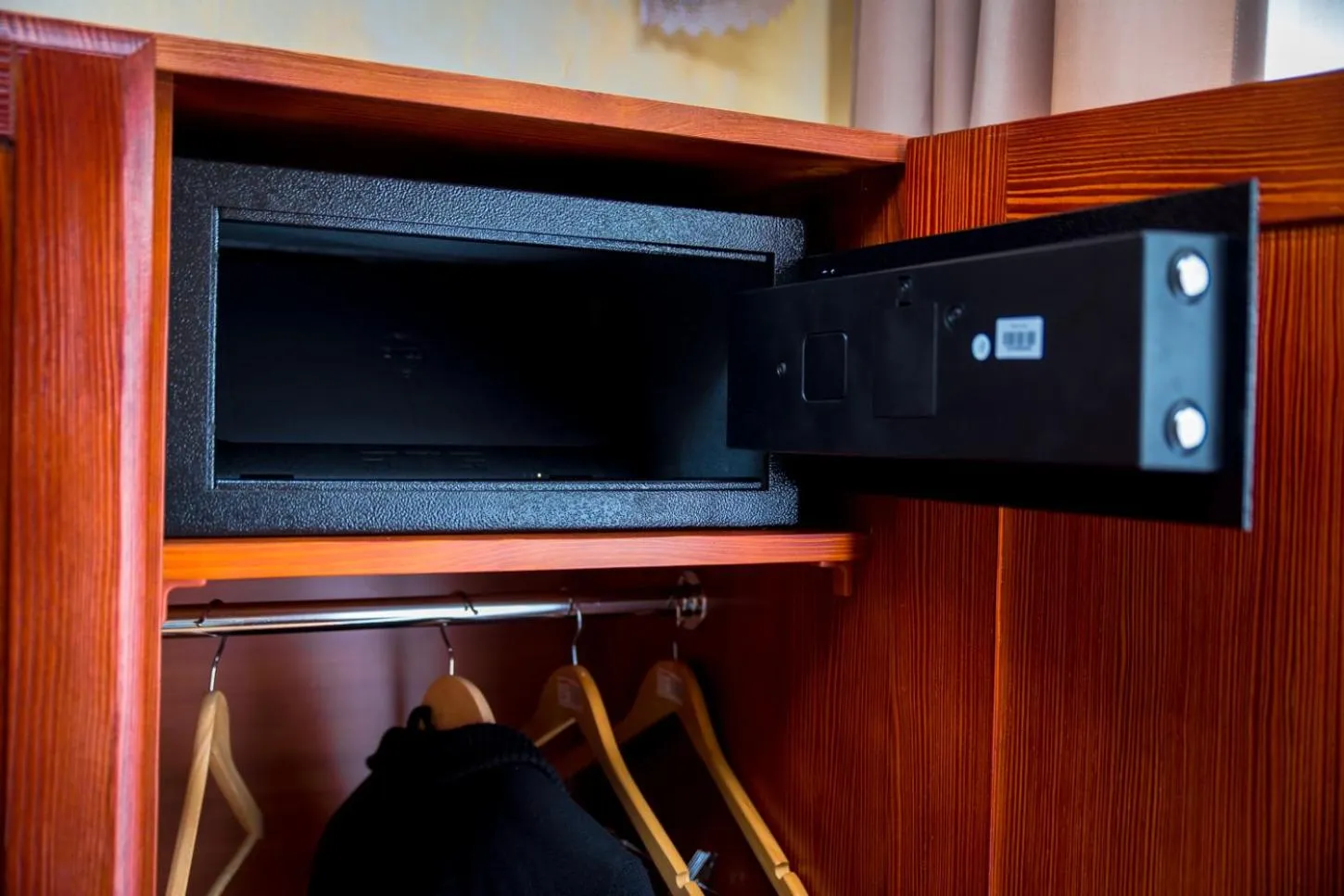 safe in Willa STRITZKI