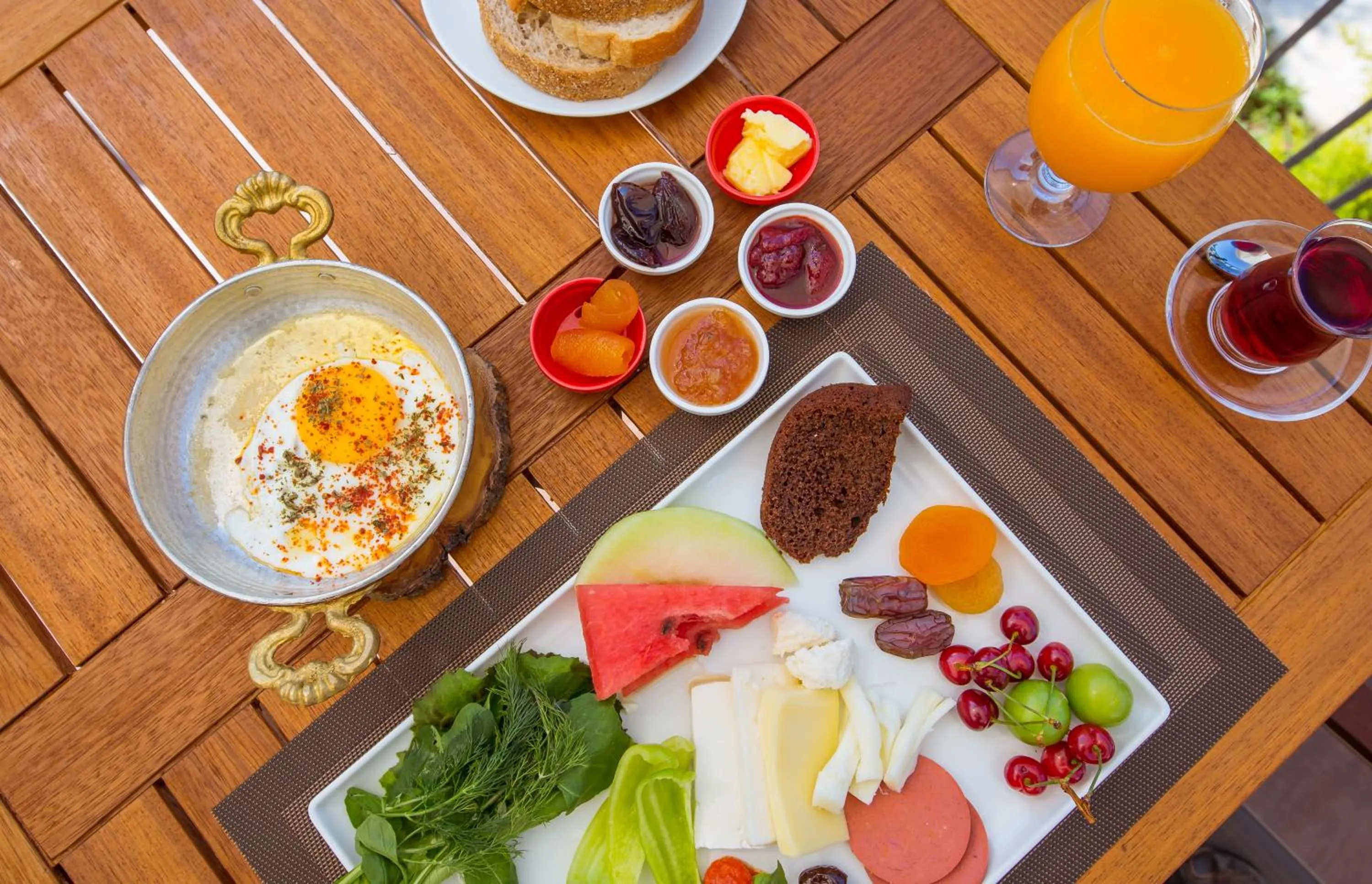 Facade/entrance in Lale Hotel