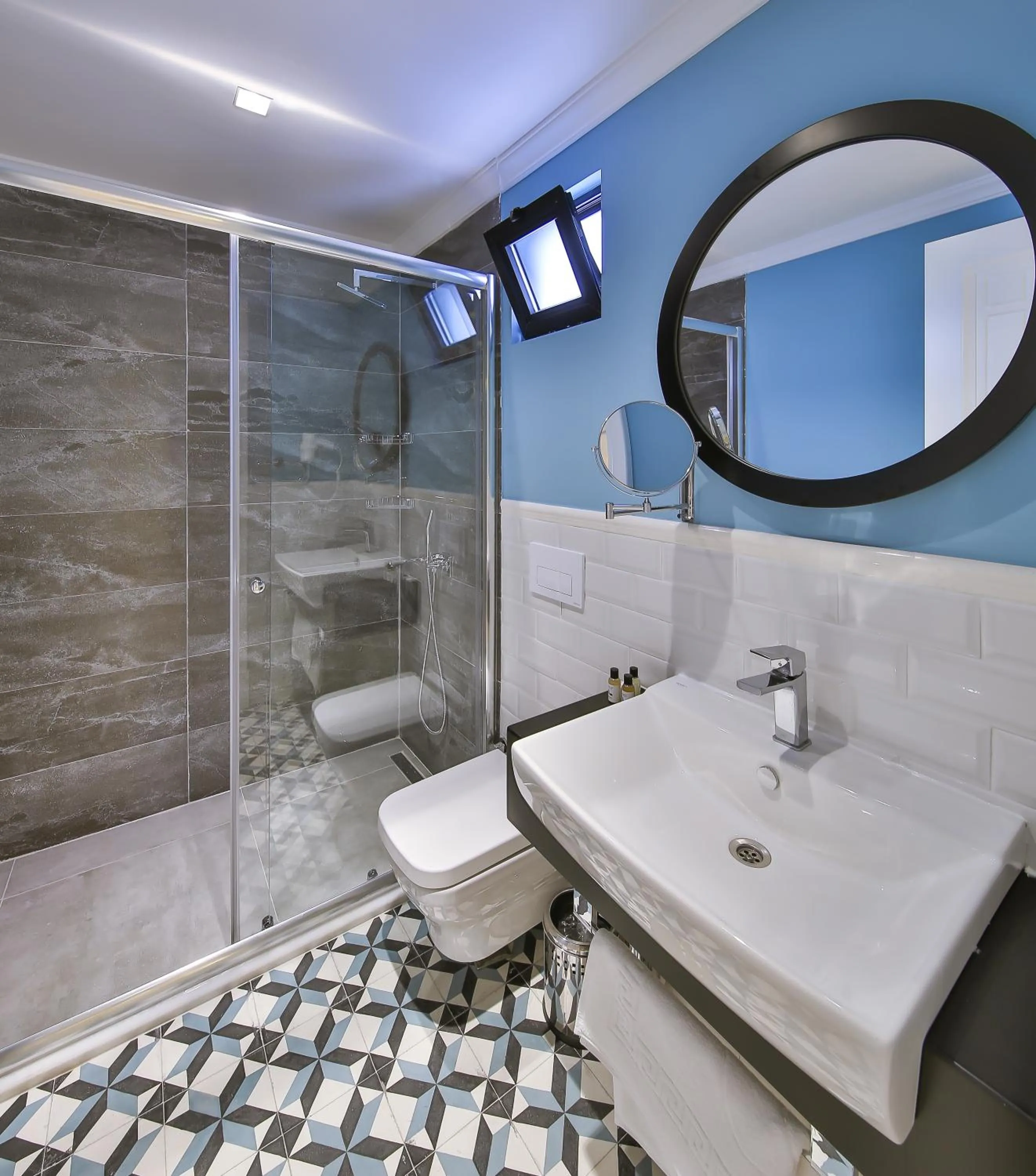 On site in Lale Hotel