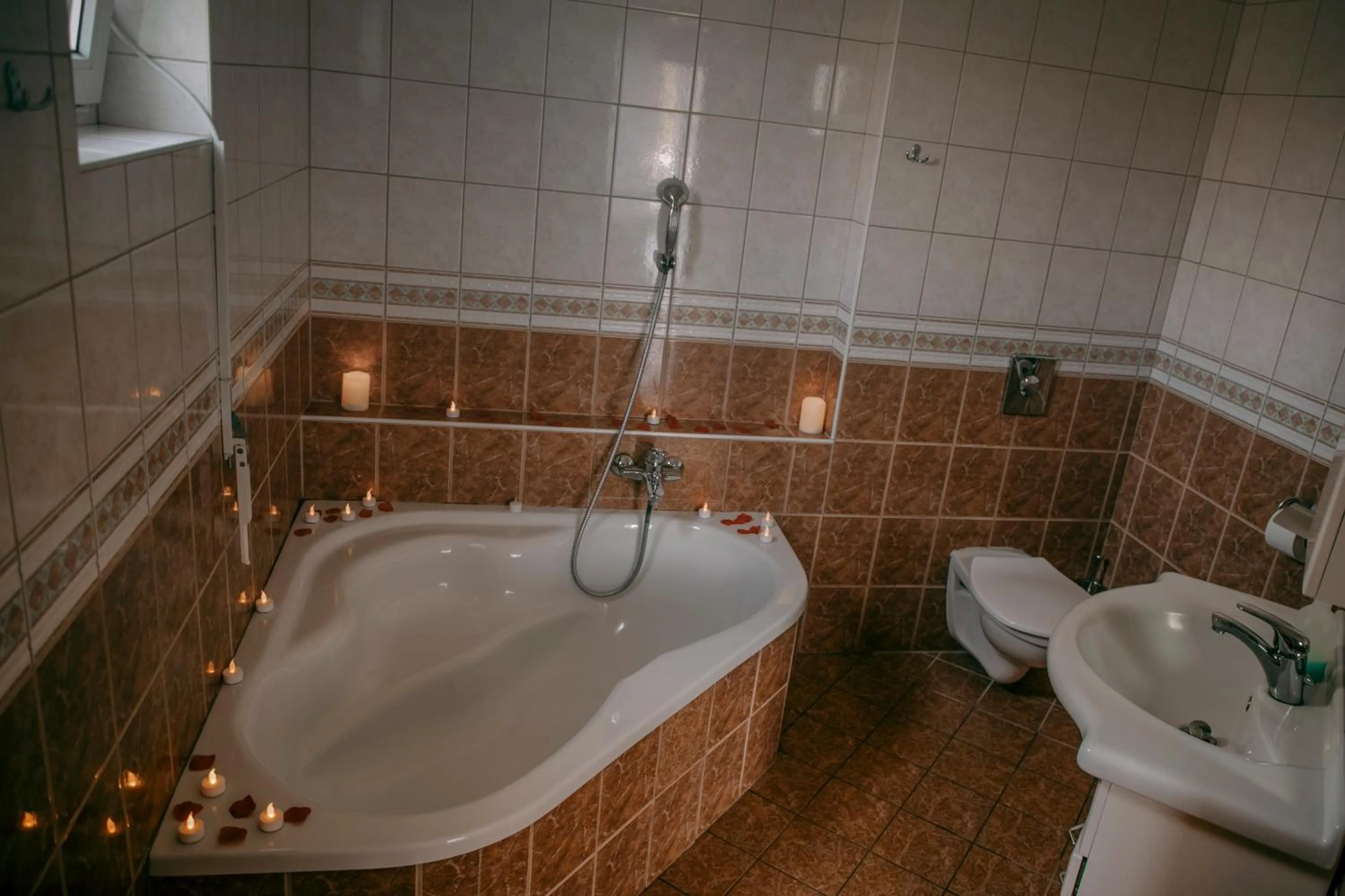 Bath in Aqua Therm Hotel