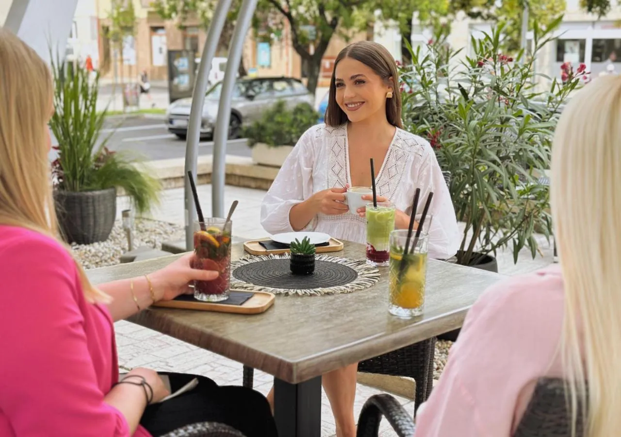 Restaurant/places to eat in Hotel Magnólia