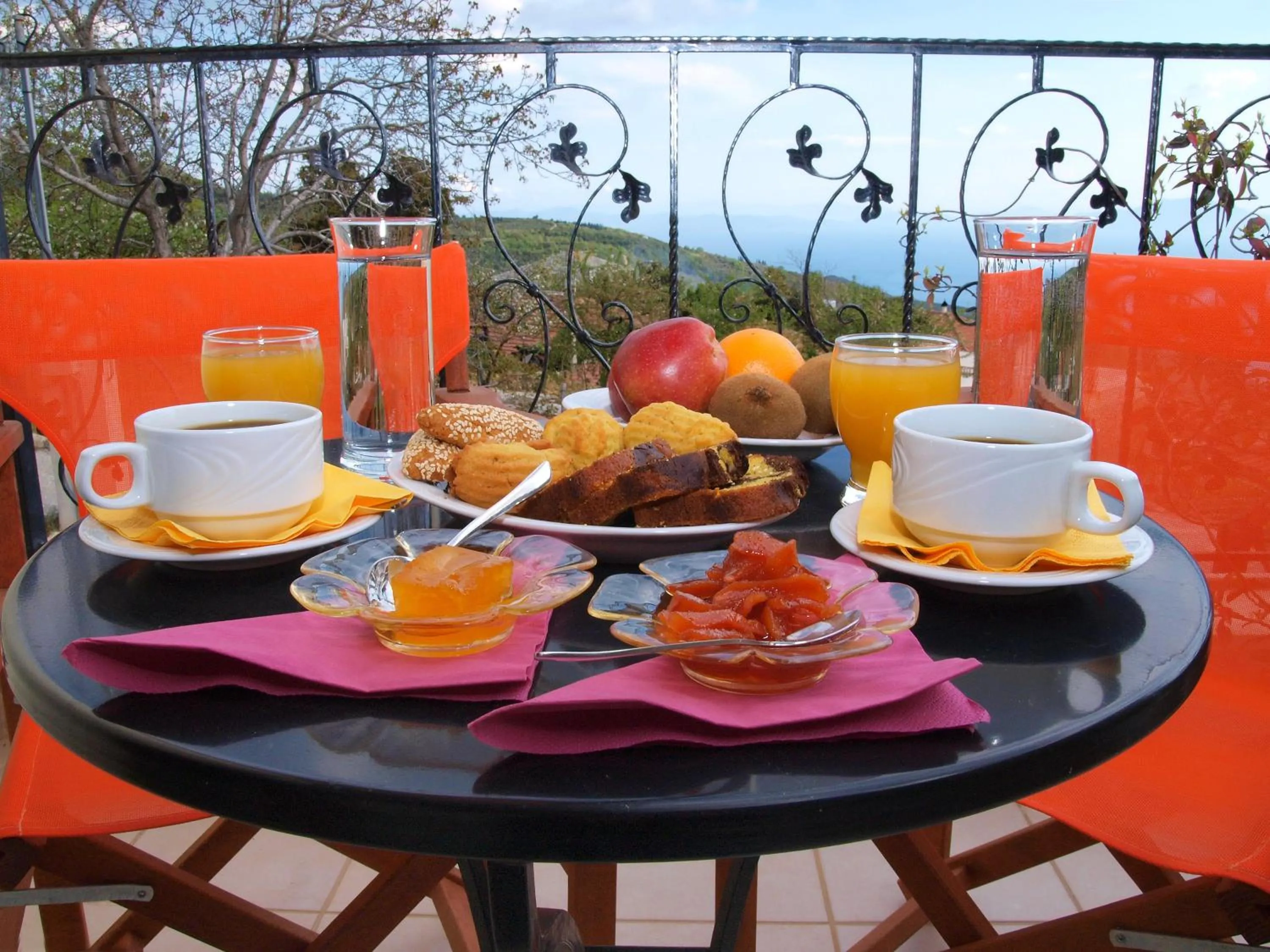 Breakfast in Hotel Ilianna