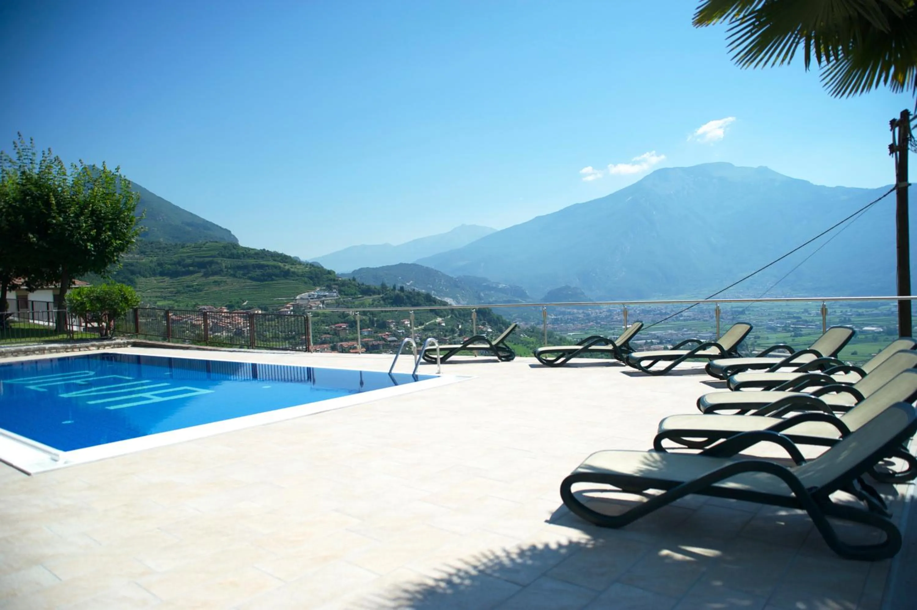 Swimming pool in Albergo Deva