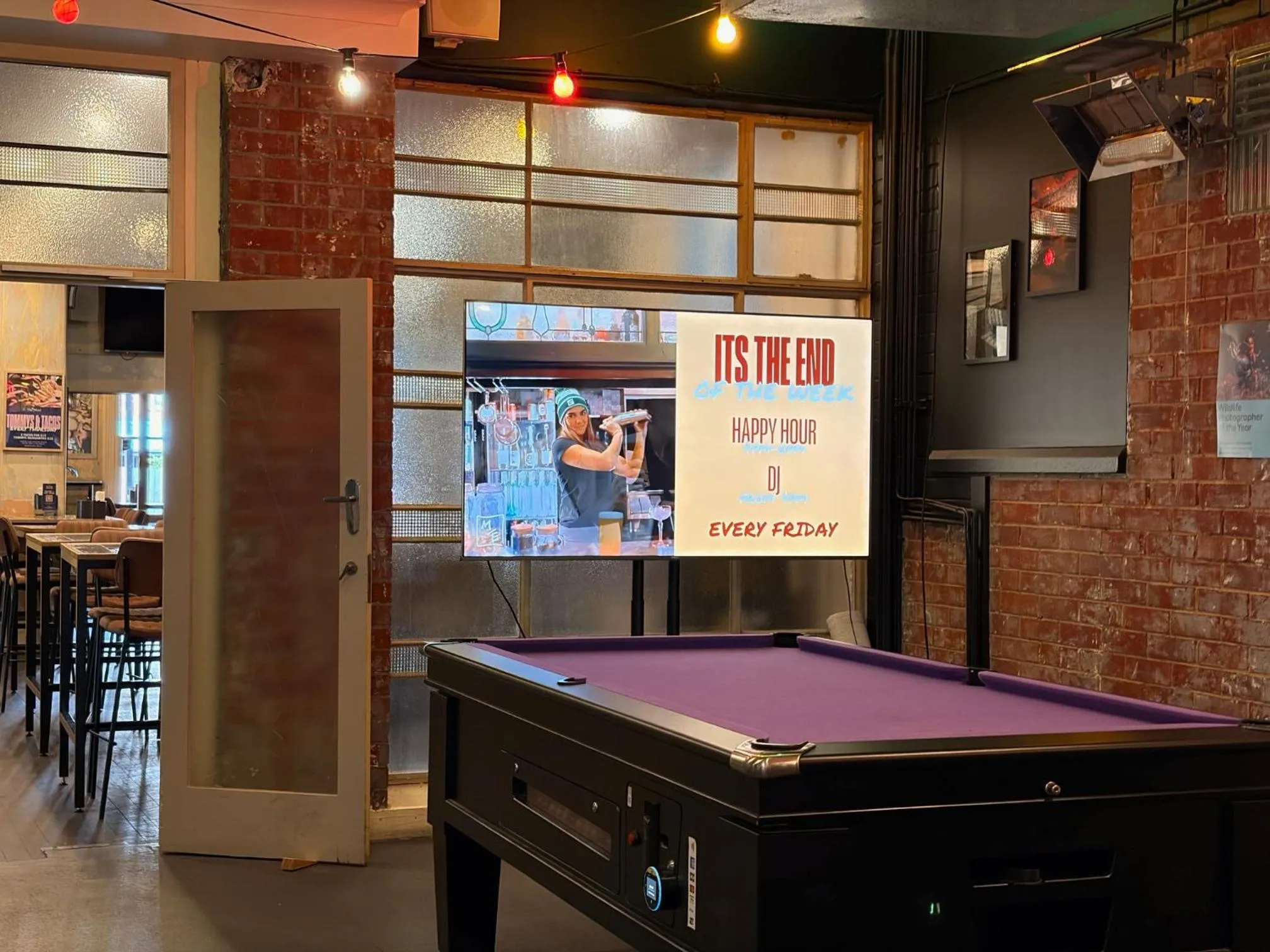 Billiard in The Mile End Hotel