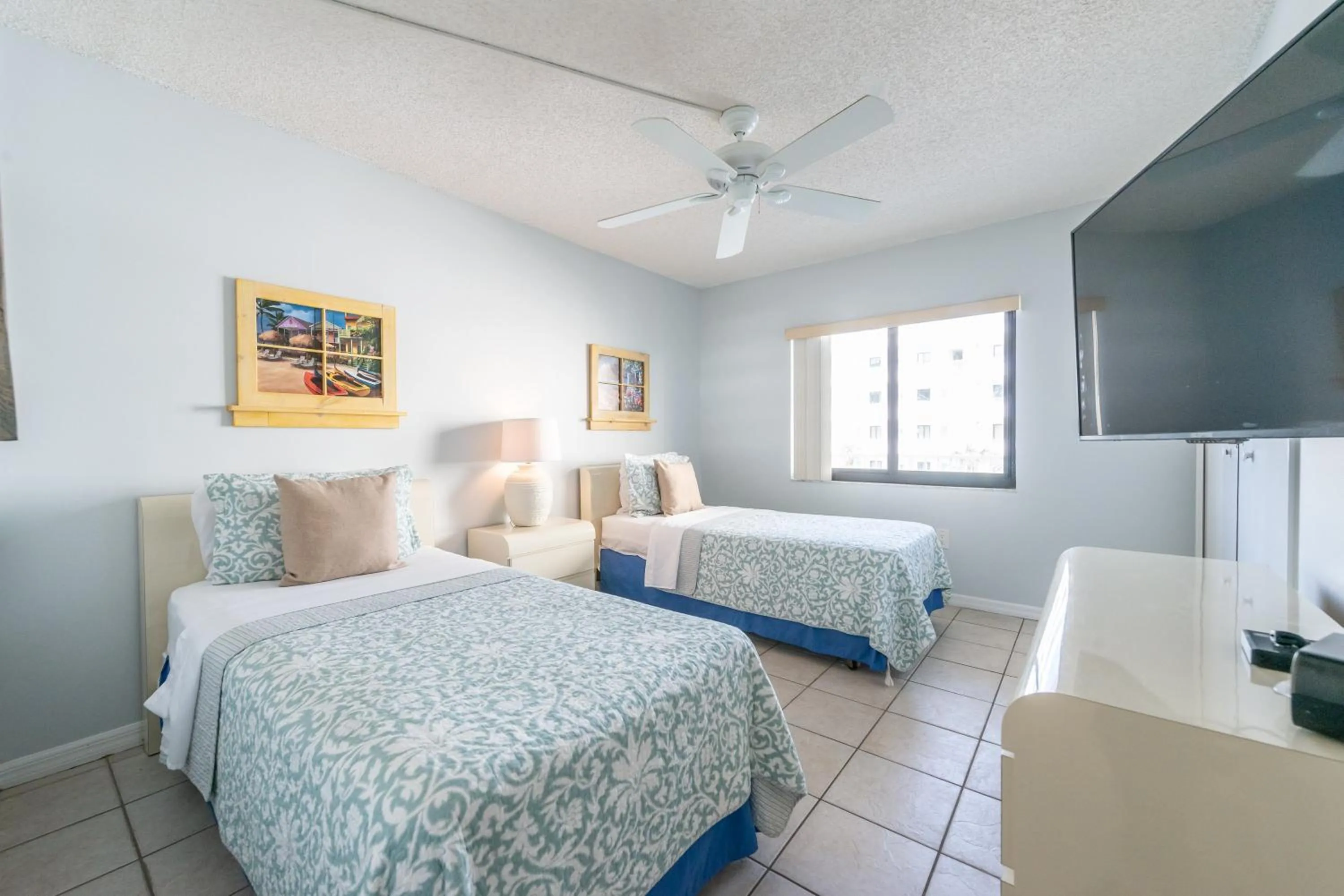 Other, Bed in Sandcastles 103