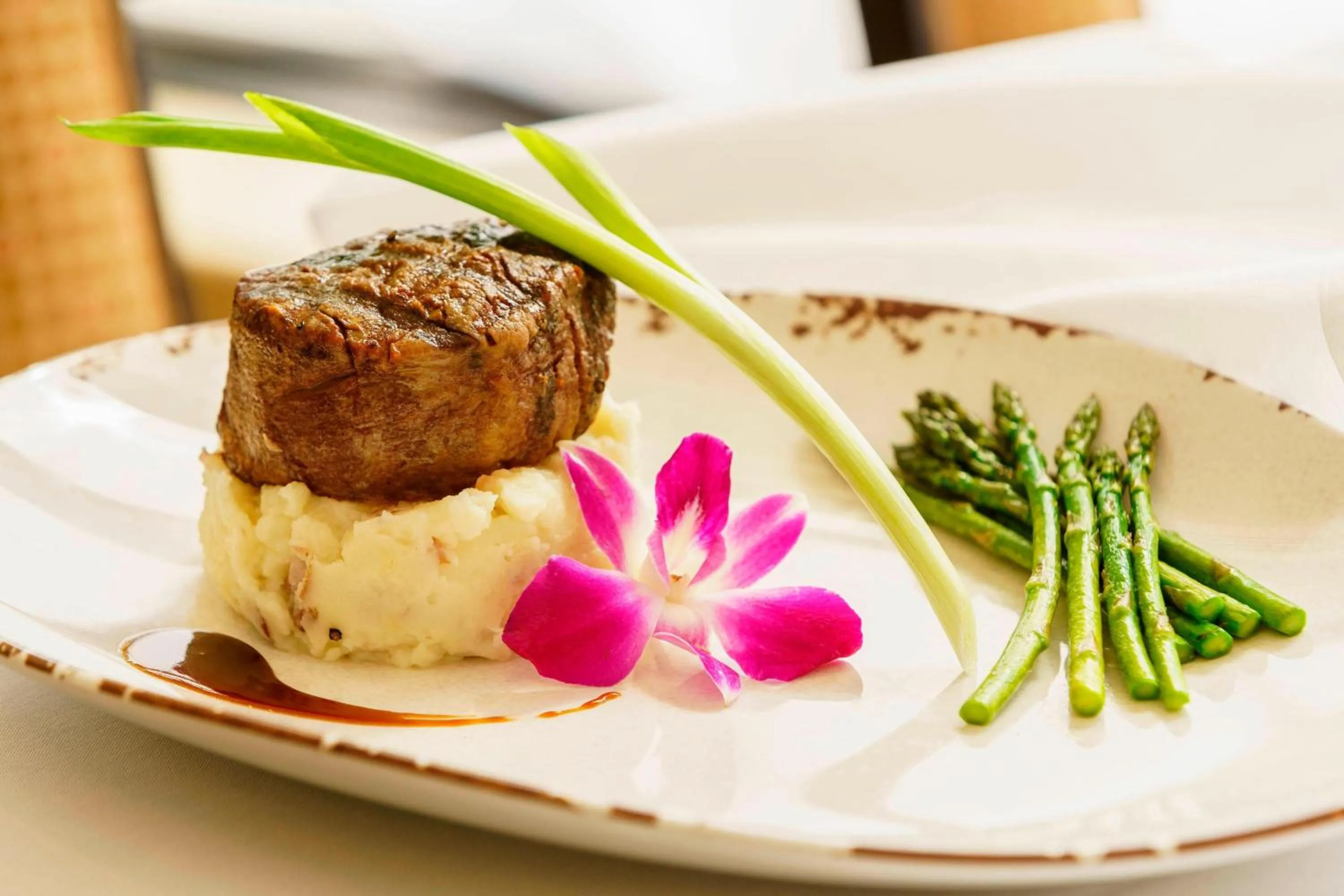 Restaurant/places to eat in Sheraton Baltimore North