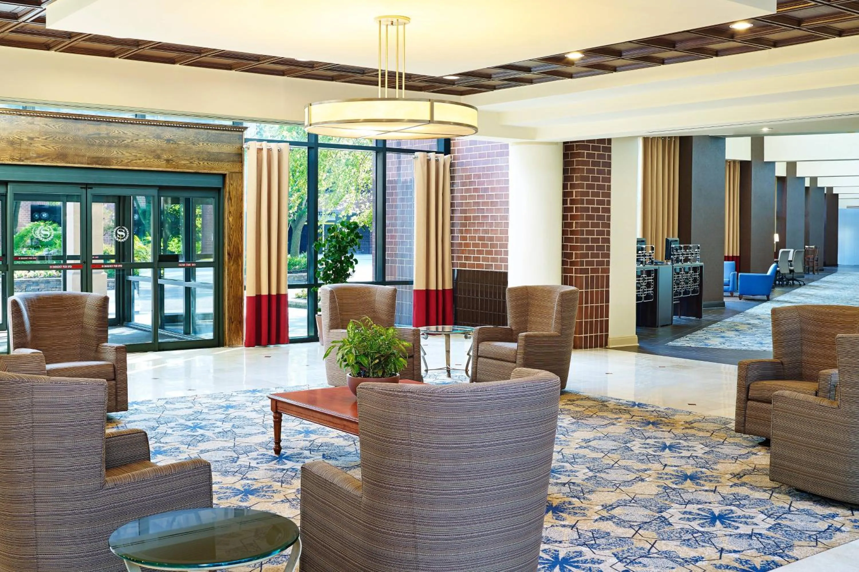 Lobby or reception in Sheraton Baltimore North