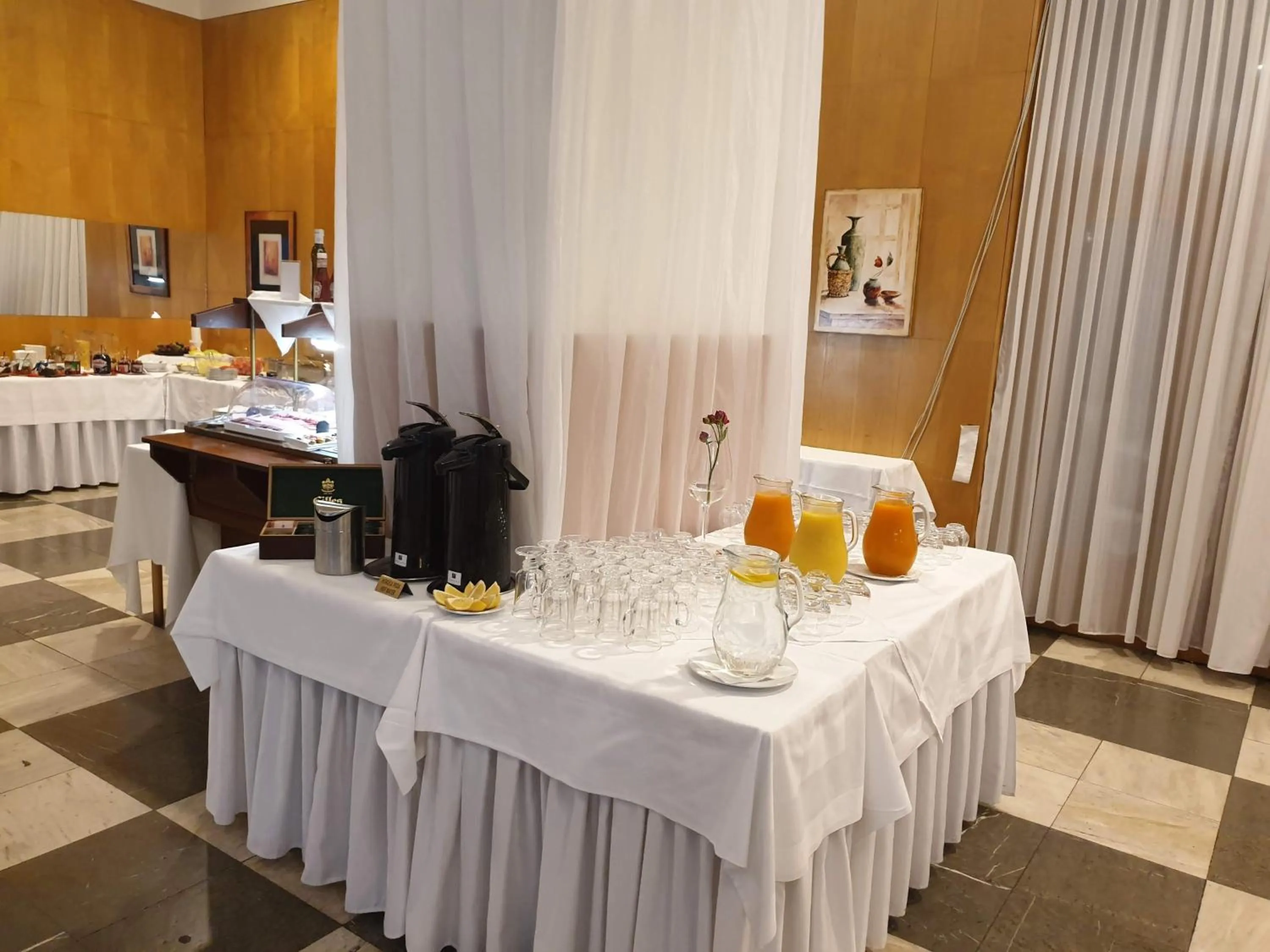 Buffet breakfast in Hotel Polana