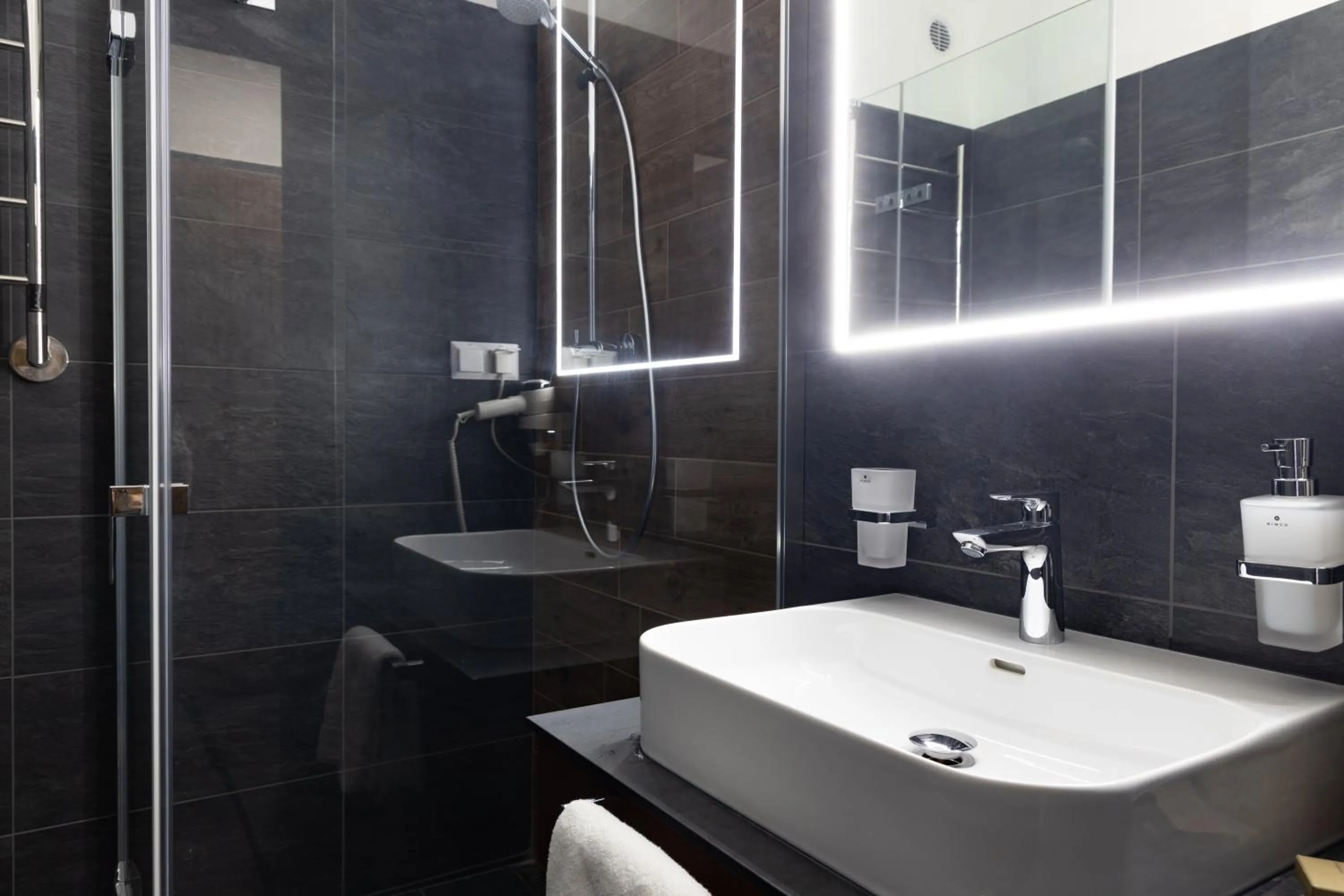 Shower in Hotel Polana