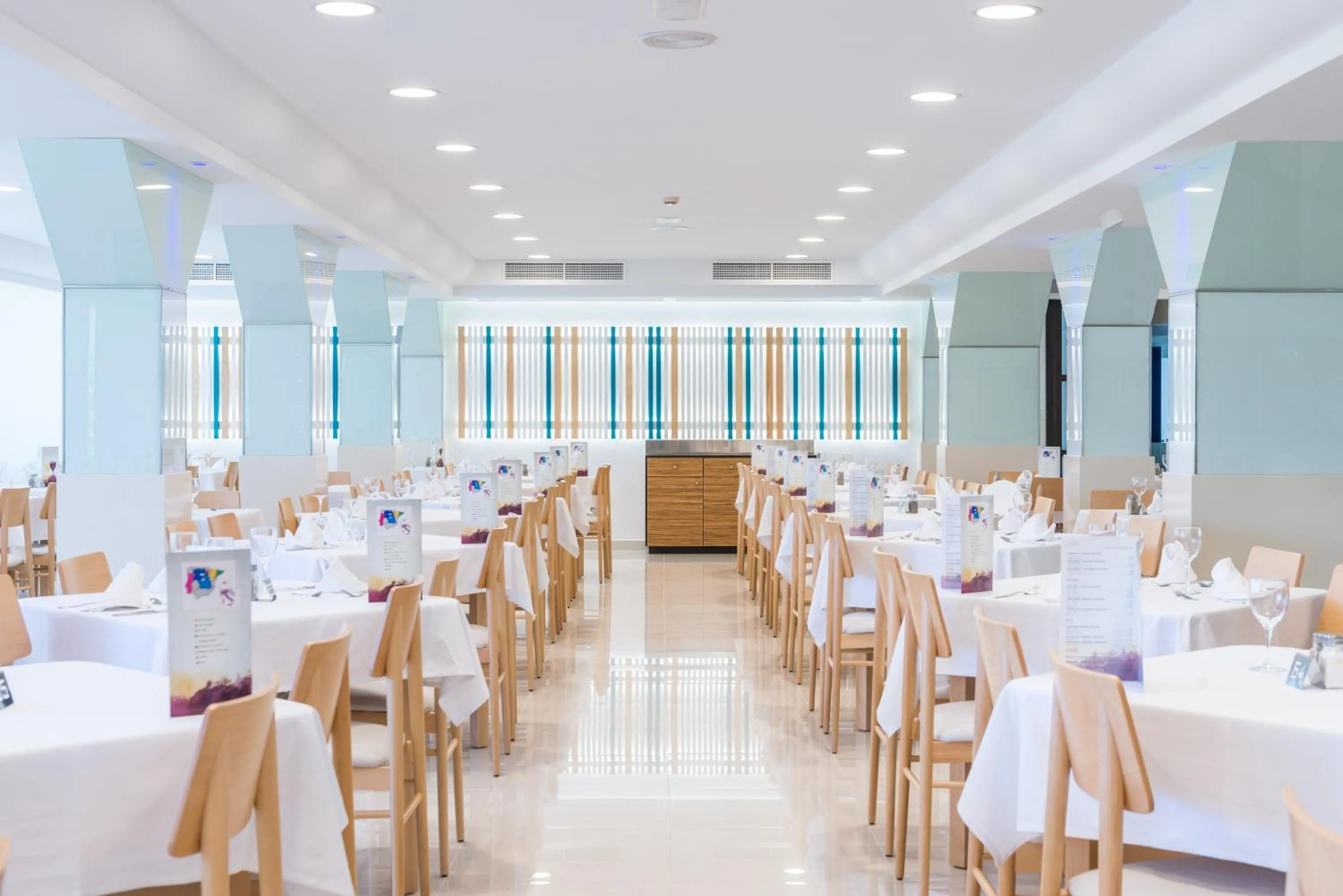 Restaurant/places to eat in Hotel Vista Park