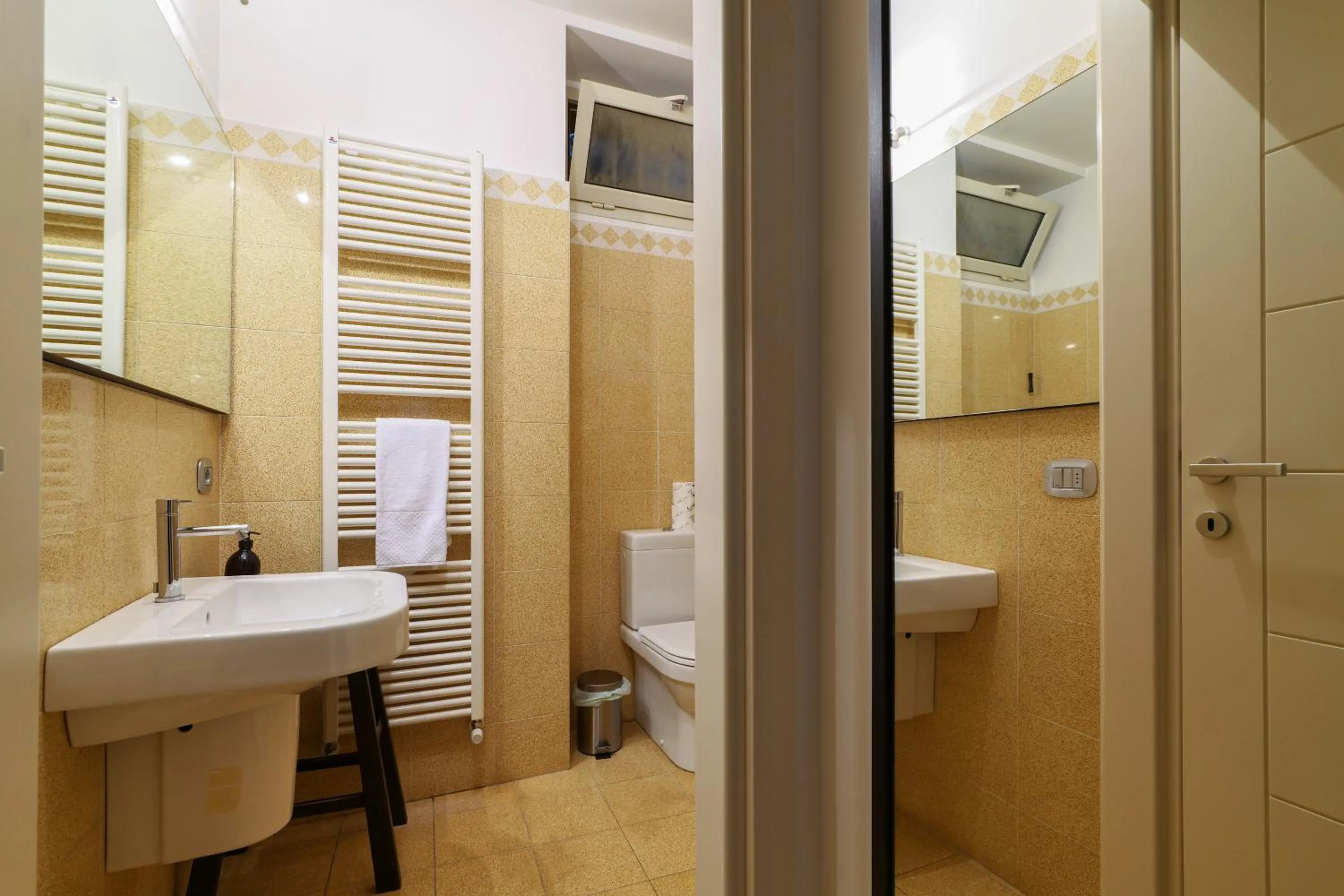 Bathroom in Nenè-Il Vicolo Apartments and Rooms