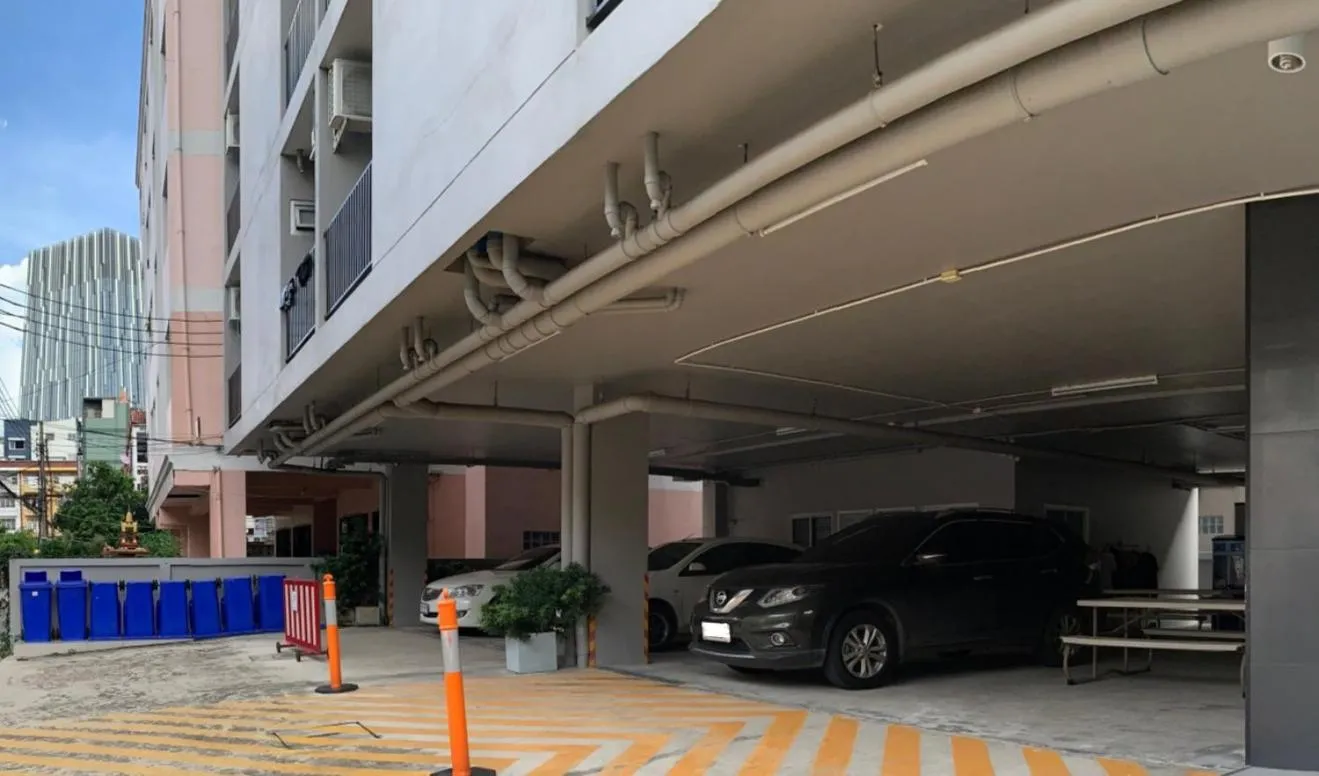 Parking in STAYDII serviced residence Chaengwattana