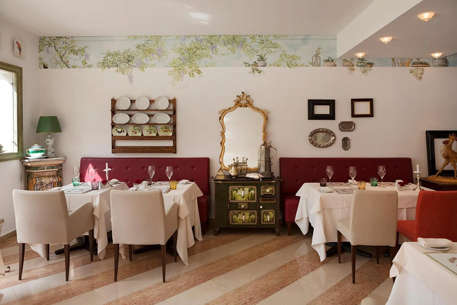 Restaurant/places to eat in Regina Adelaide Hotel & SPA