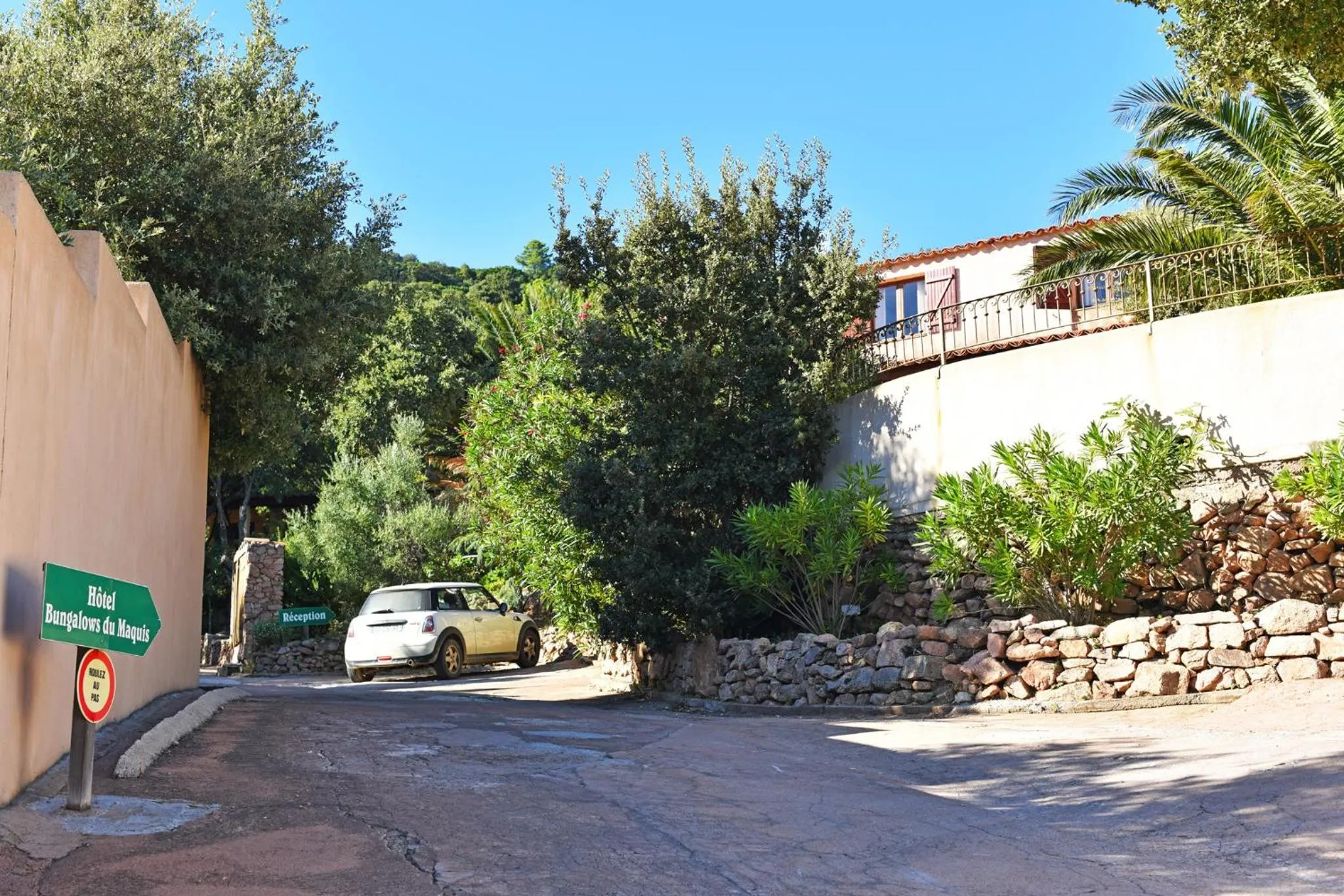 Facade/entrance in Bungalows Du Maquis