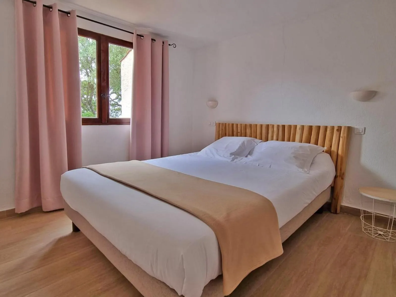 Bed in Bungalows Du Maquis