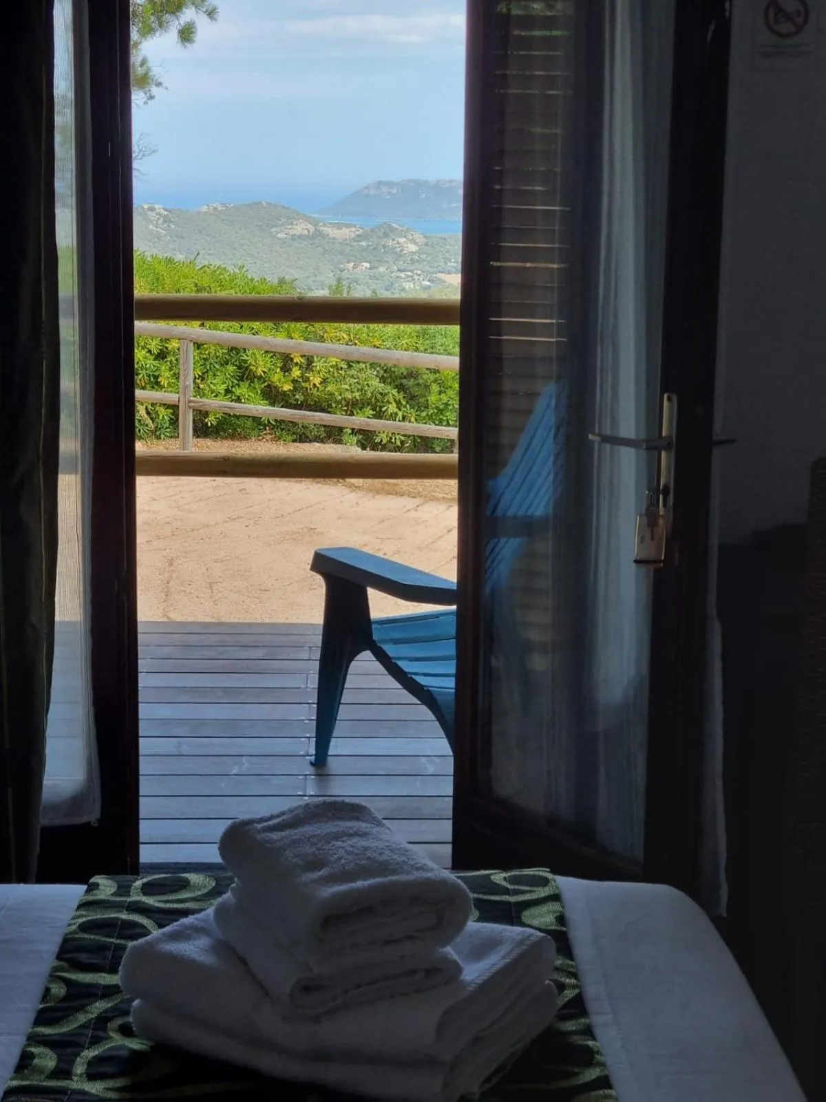 Bed in Bungalows Du Maquis