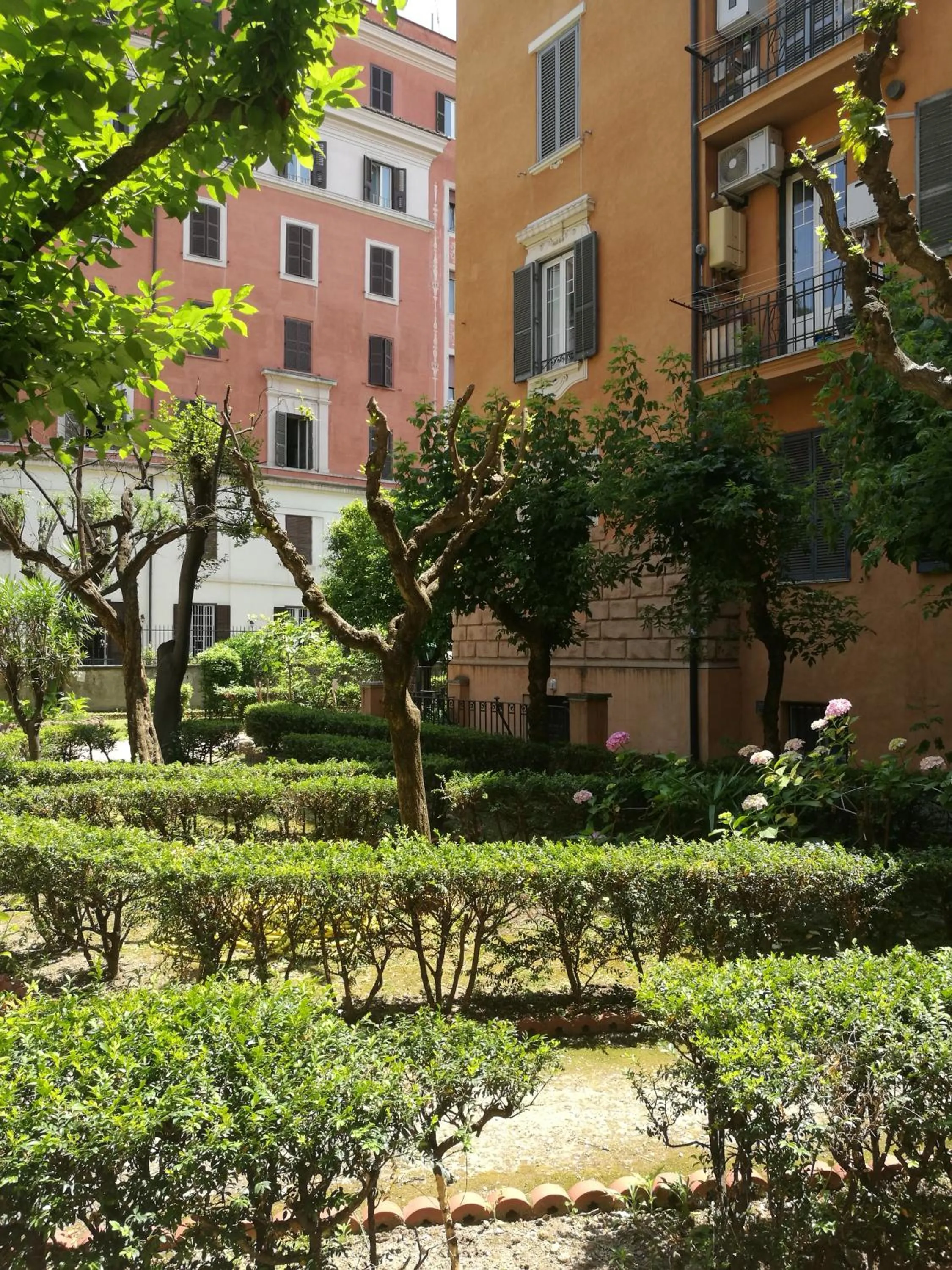 Garden view in Palma Residences In Rome