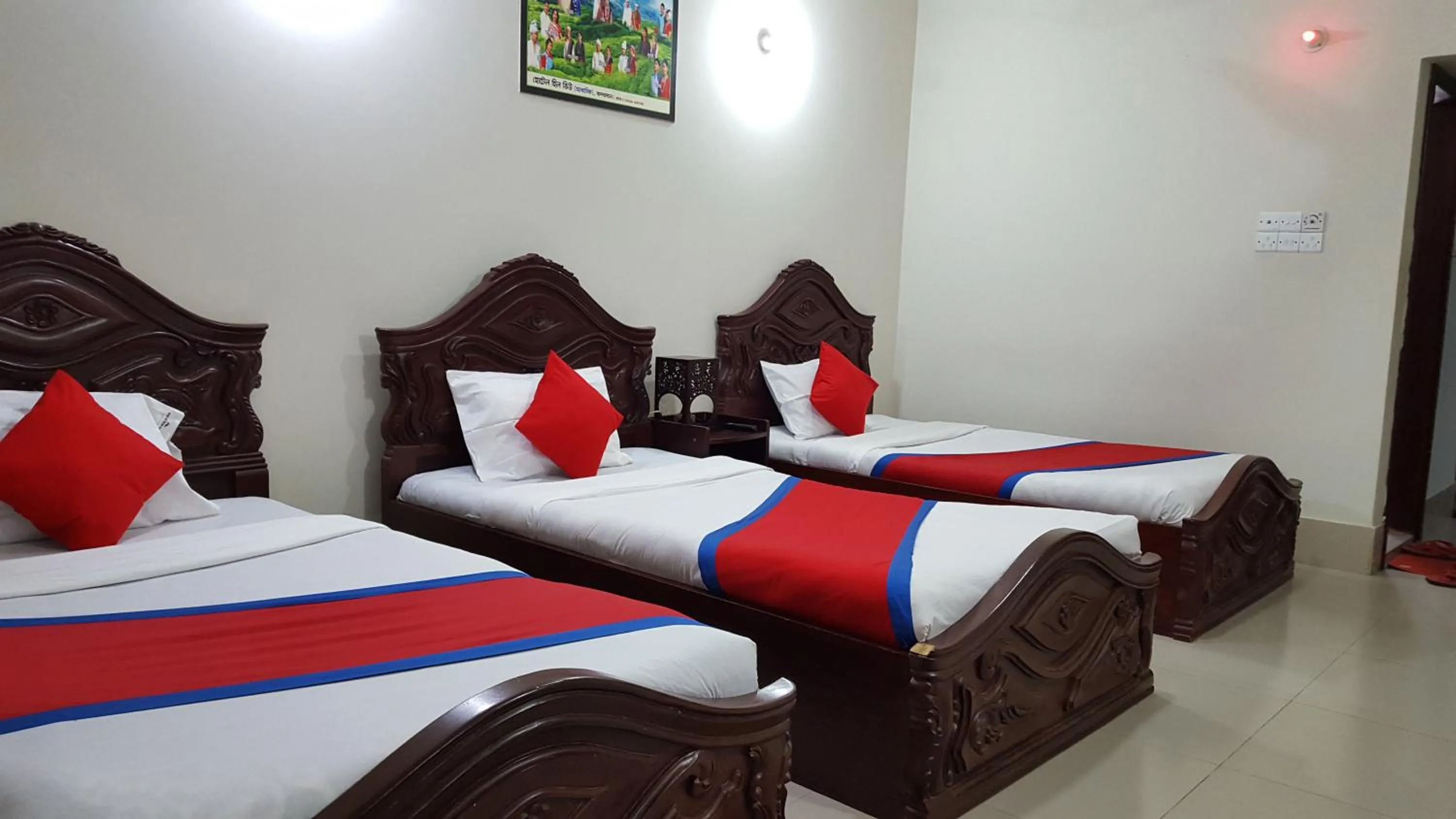 Bed in Hotel Hill View