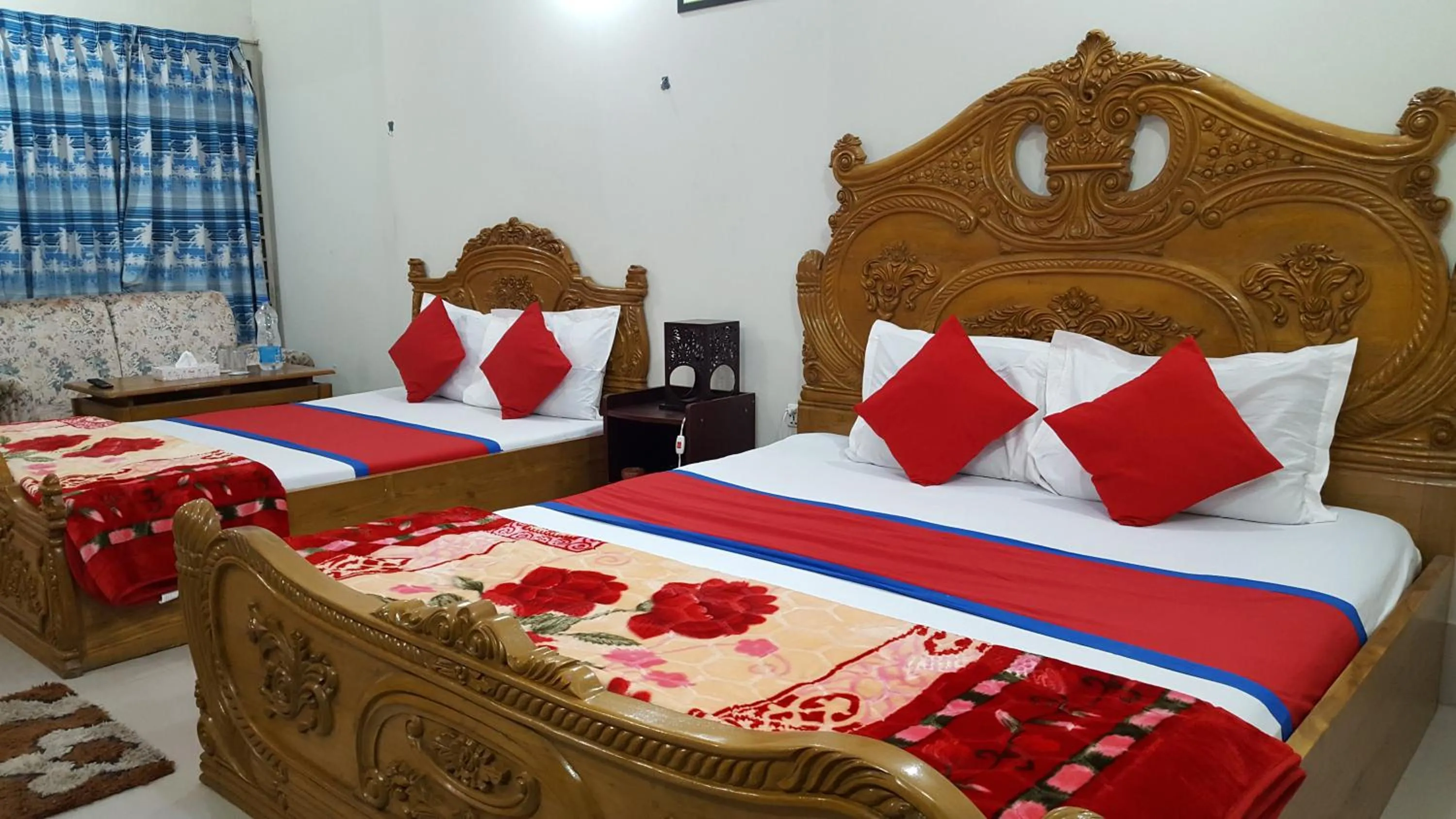 Bed in Hotel Hill View
