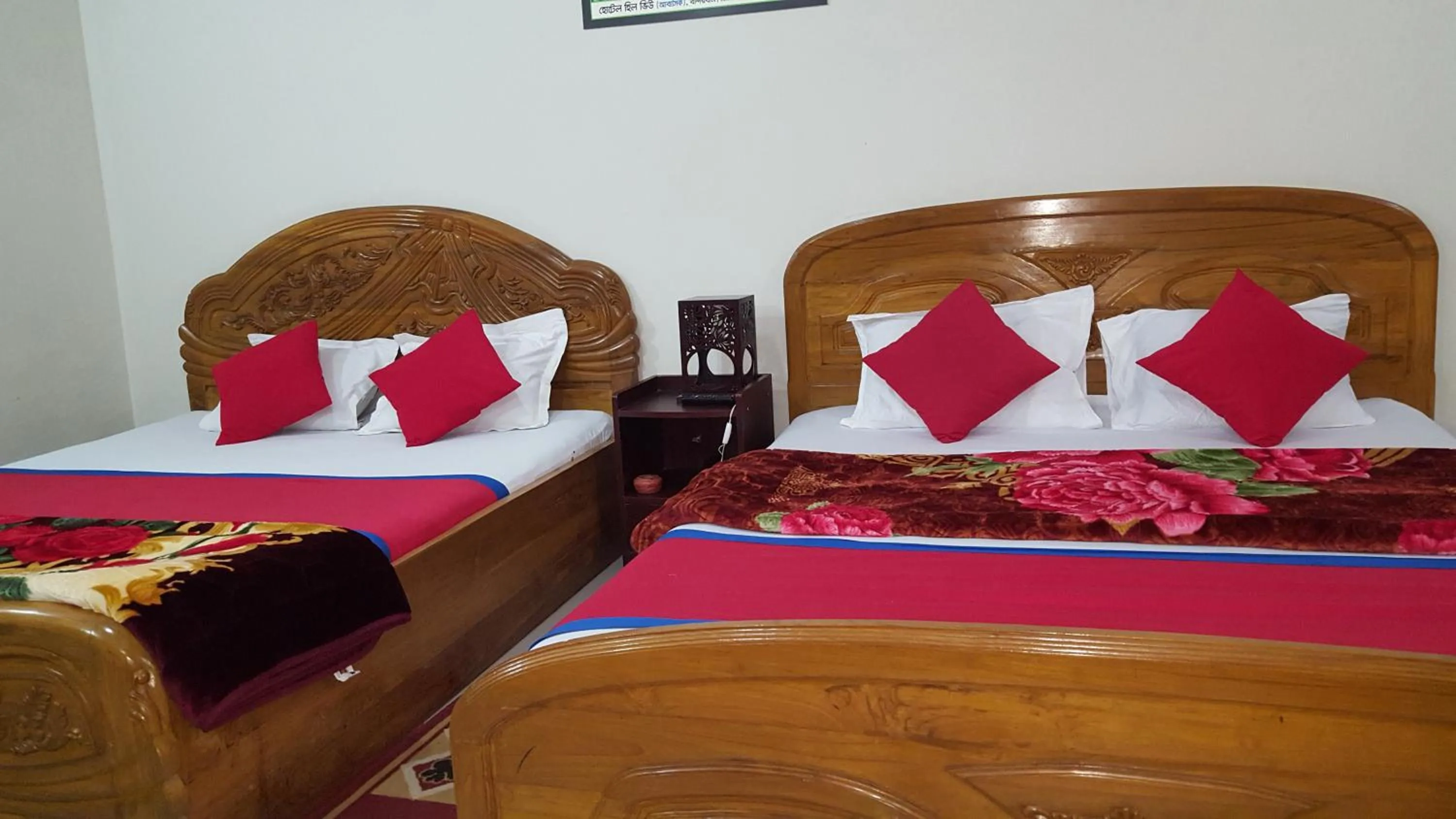 Bed in Hotel Hill View
