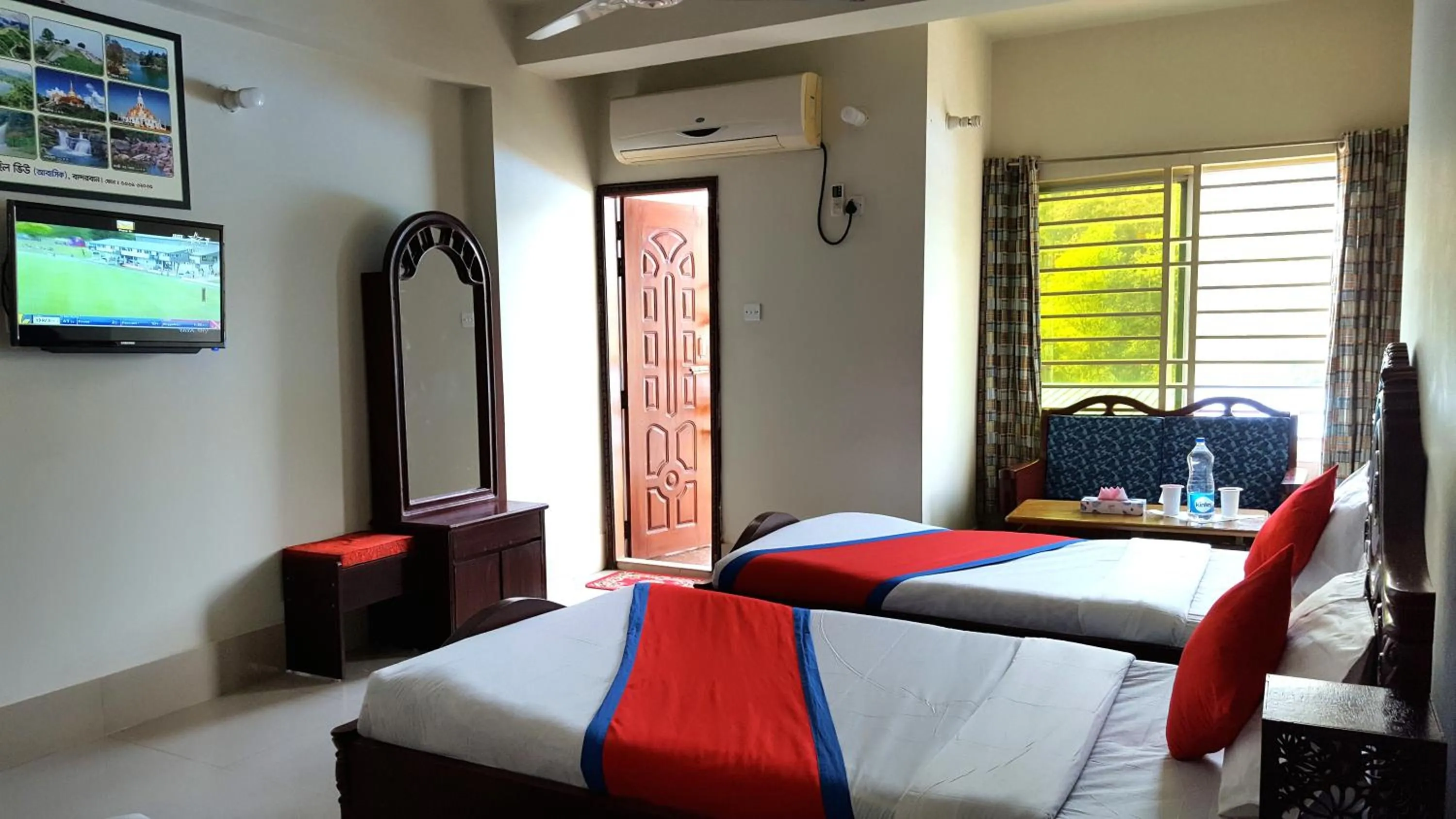 Bed in Hotel Hill View