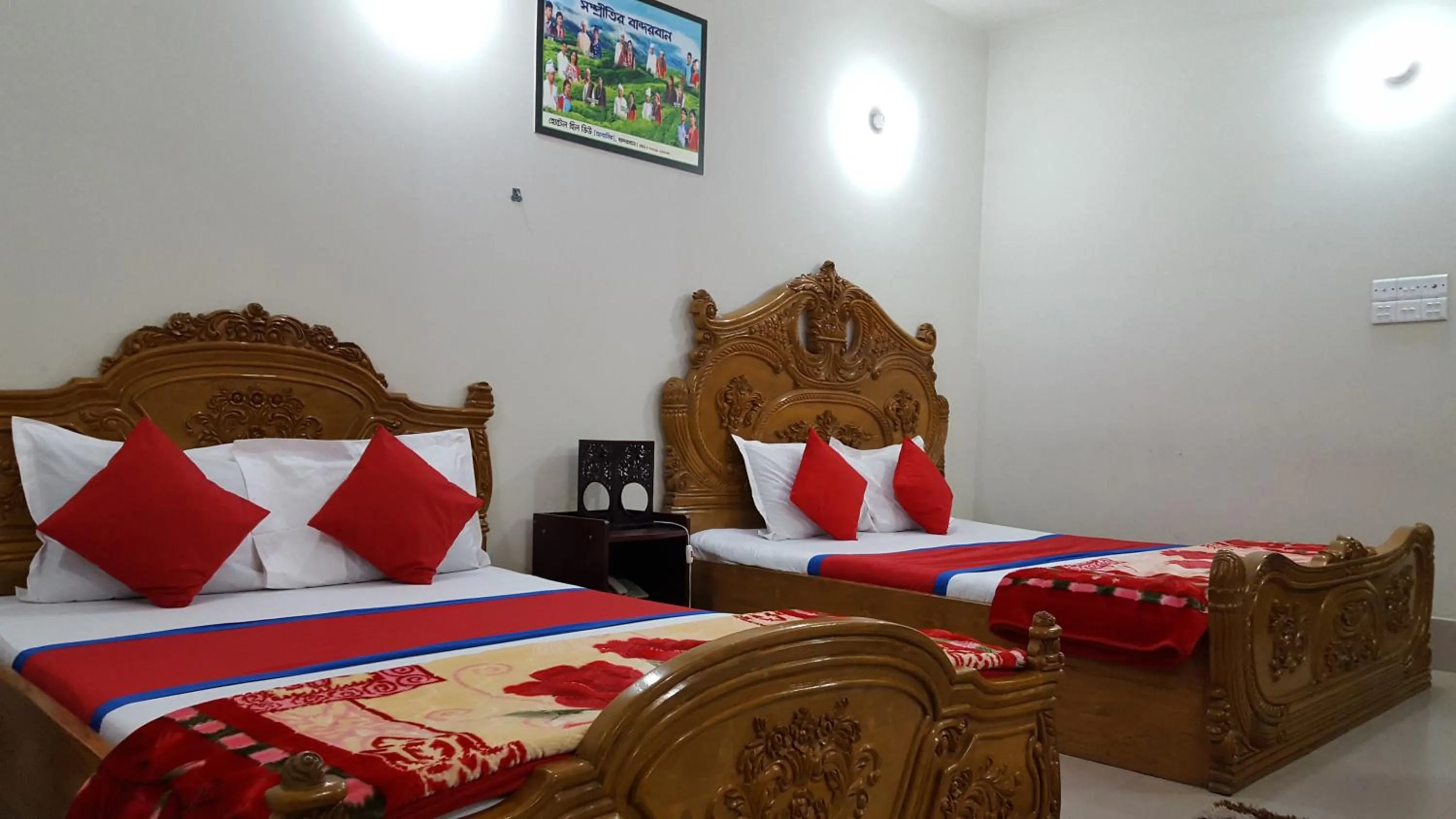 Bed in Hotel Hill View