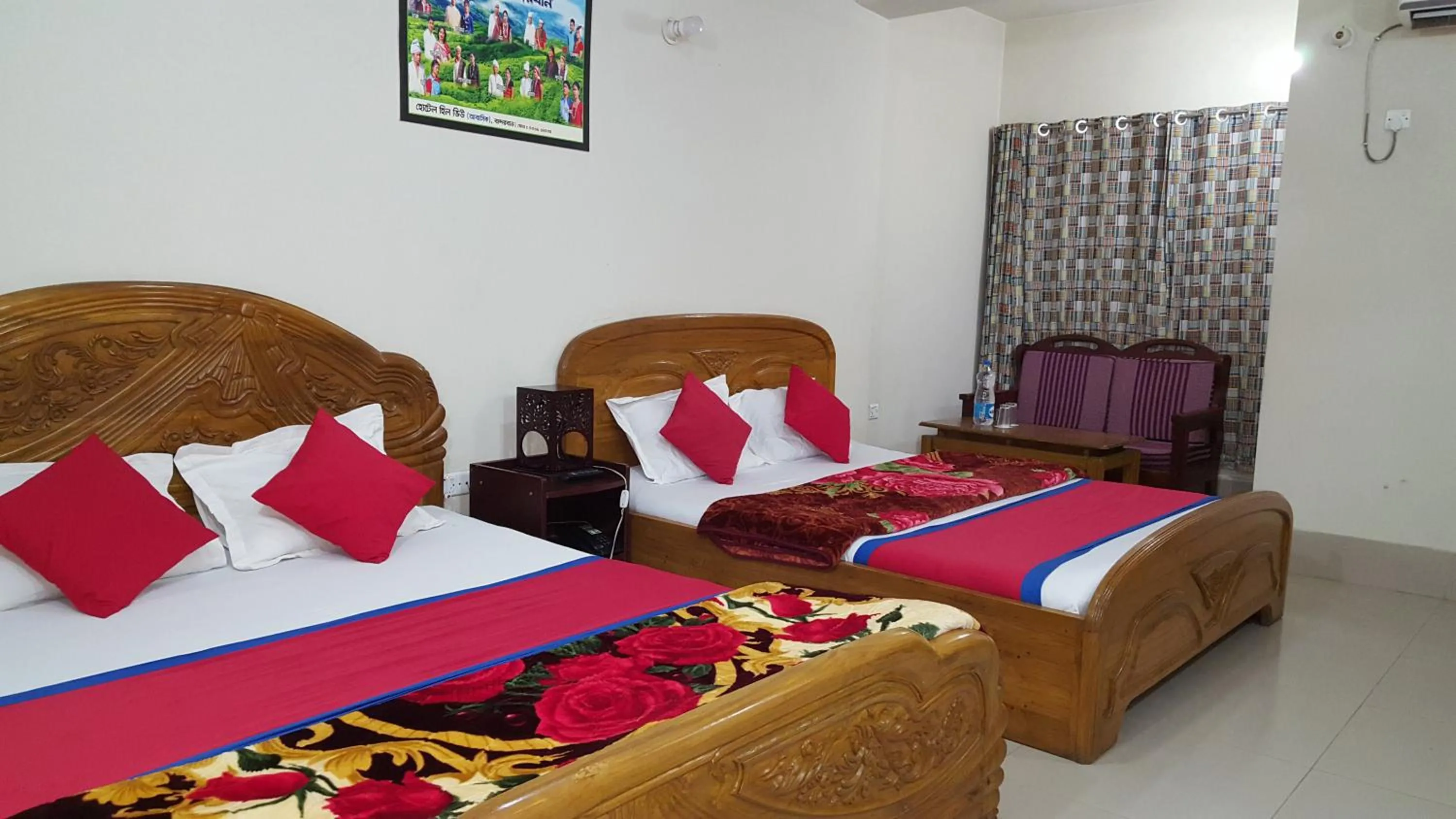Bed in Hotel Hill View