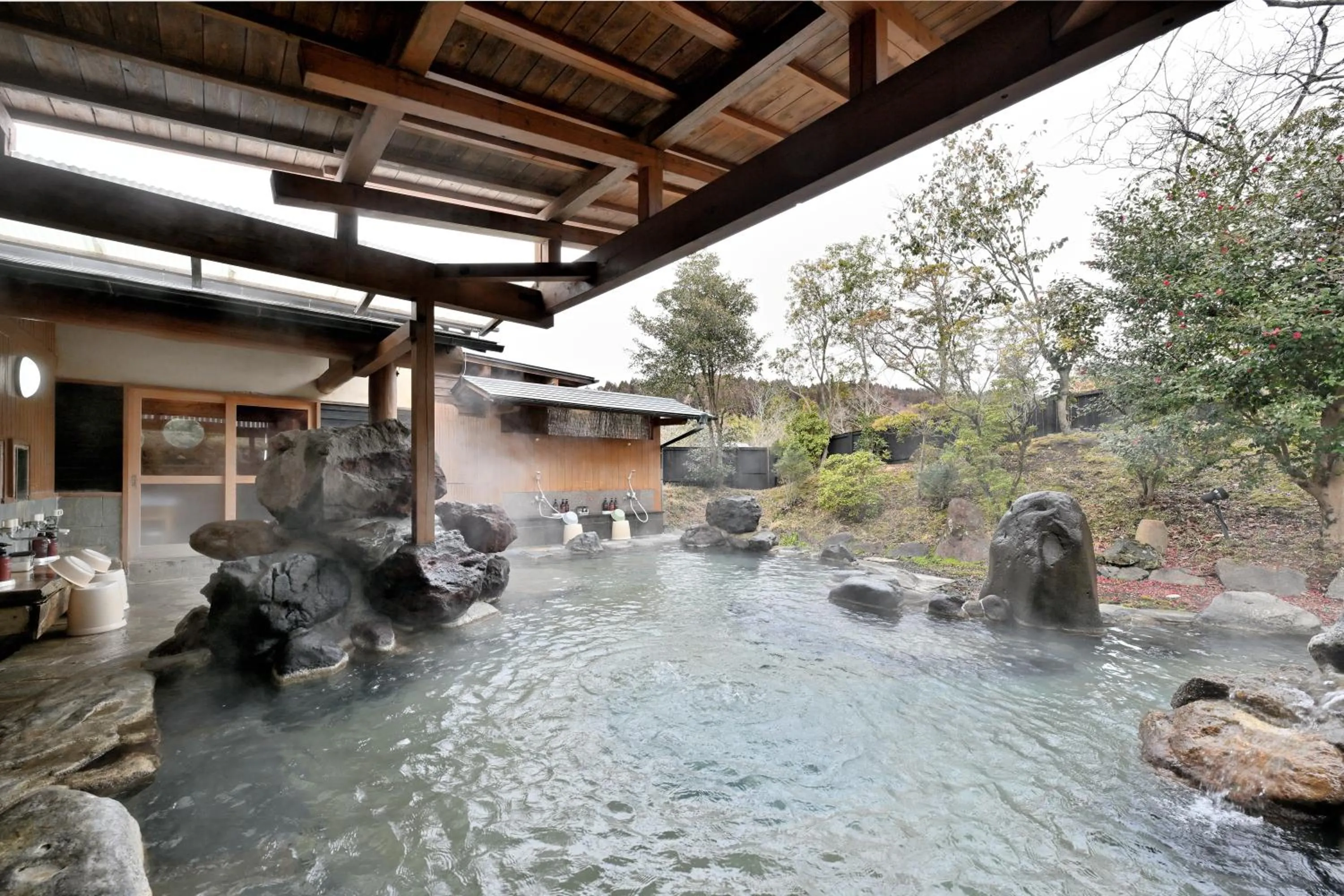 Open Air Bath in Shikinosato Hanamura