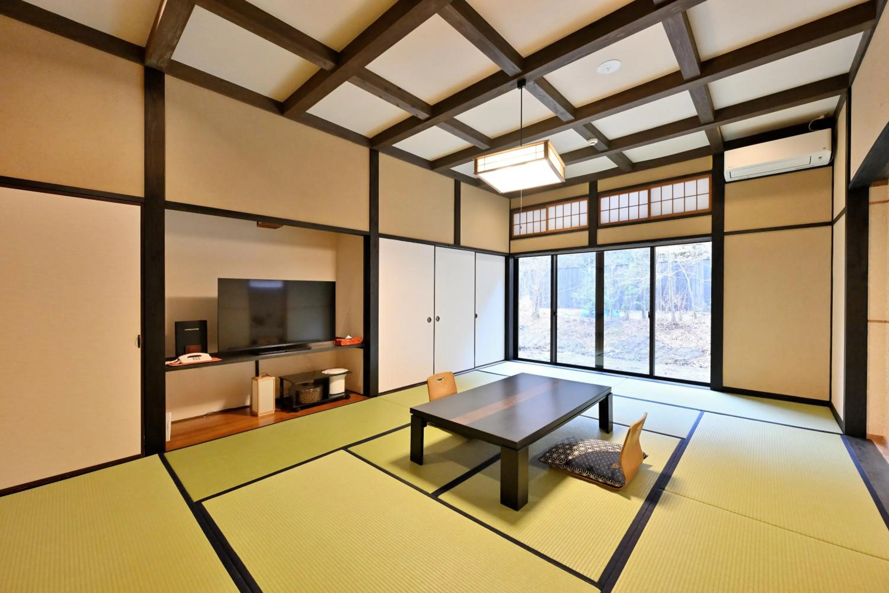 Photo of the whole room in Shikinosato Hanamura
