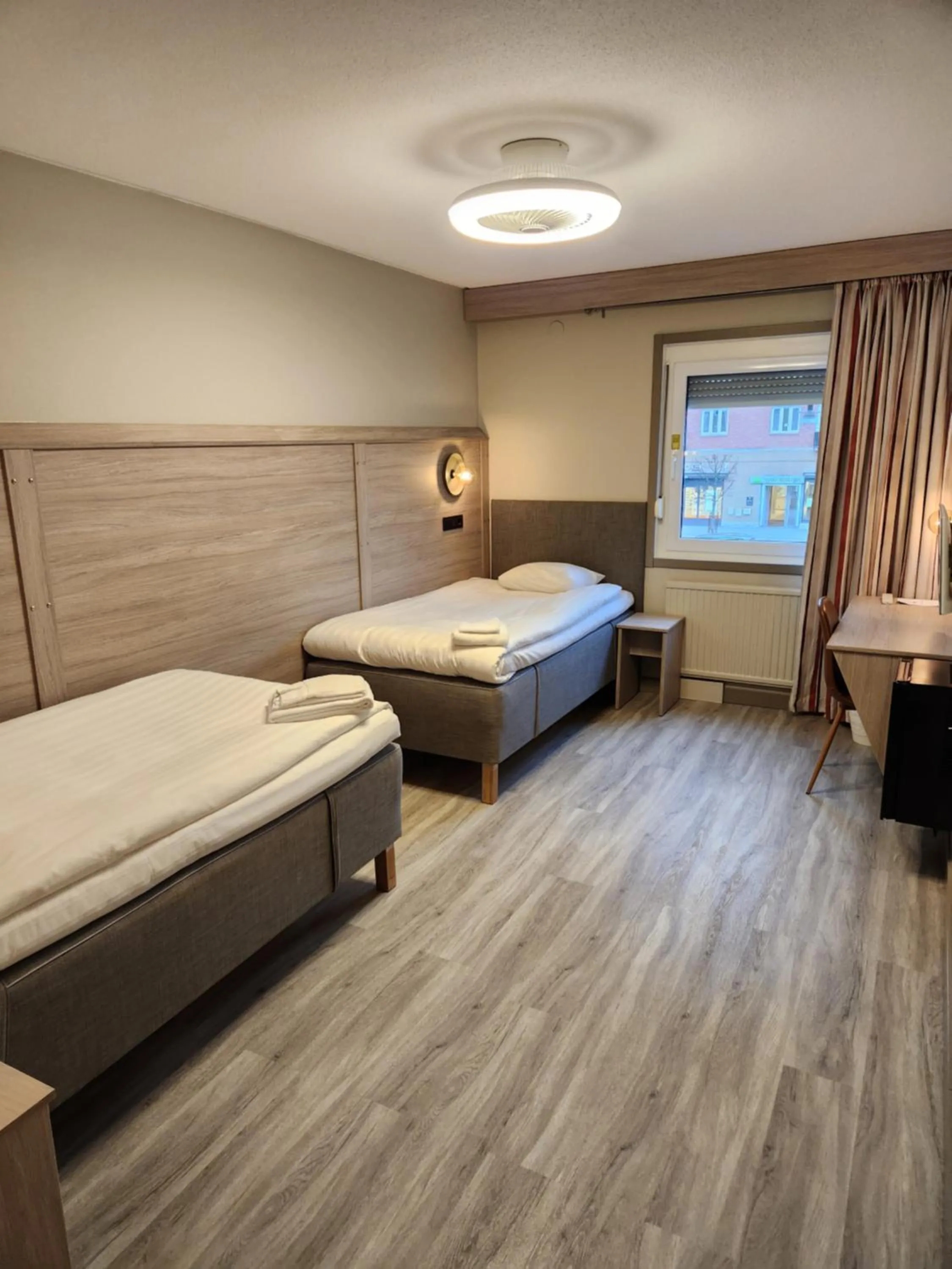 Bed in Hotell Stinsen