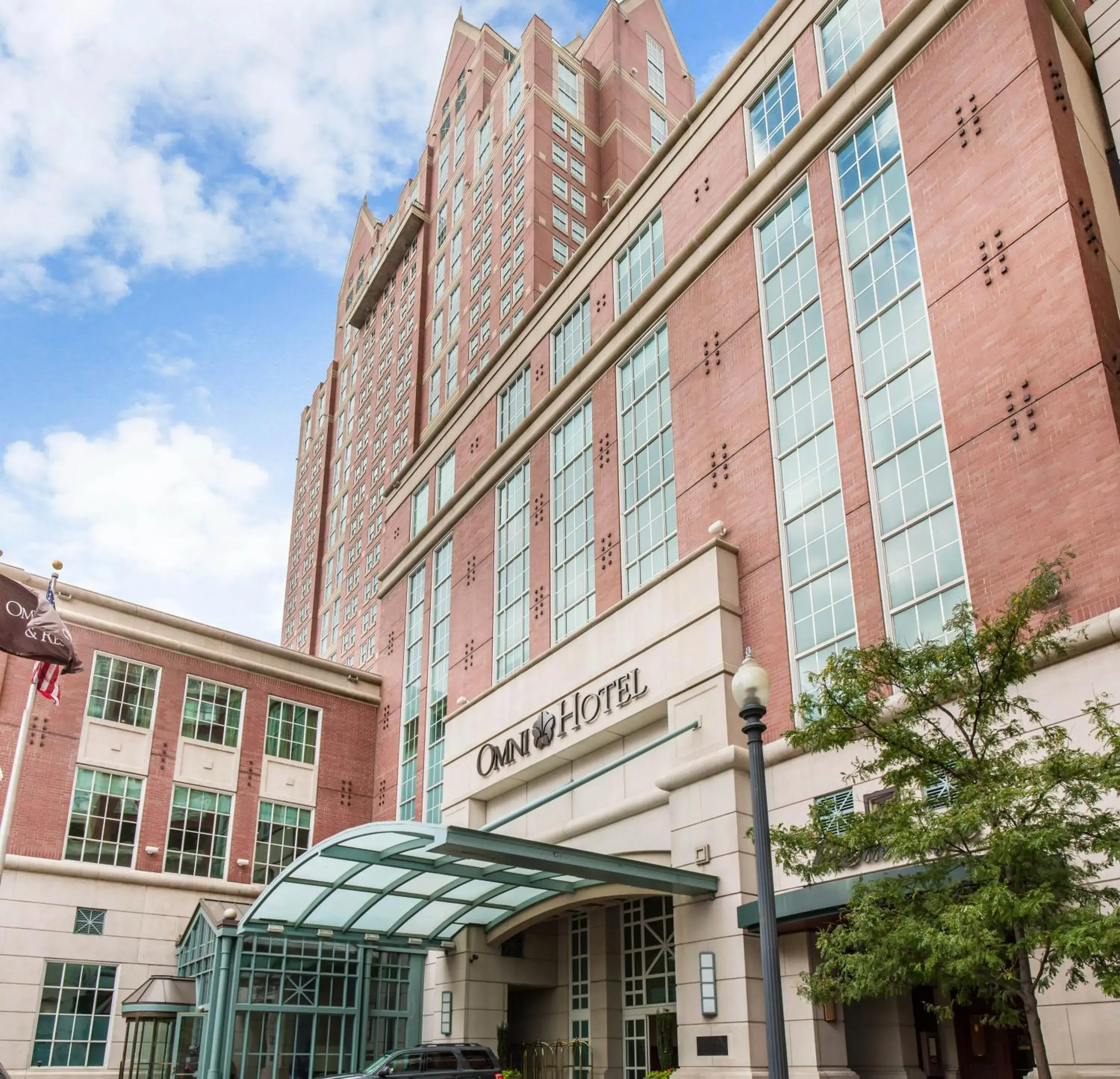 Property building in Omni Providence Property building in Omni Providence