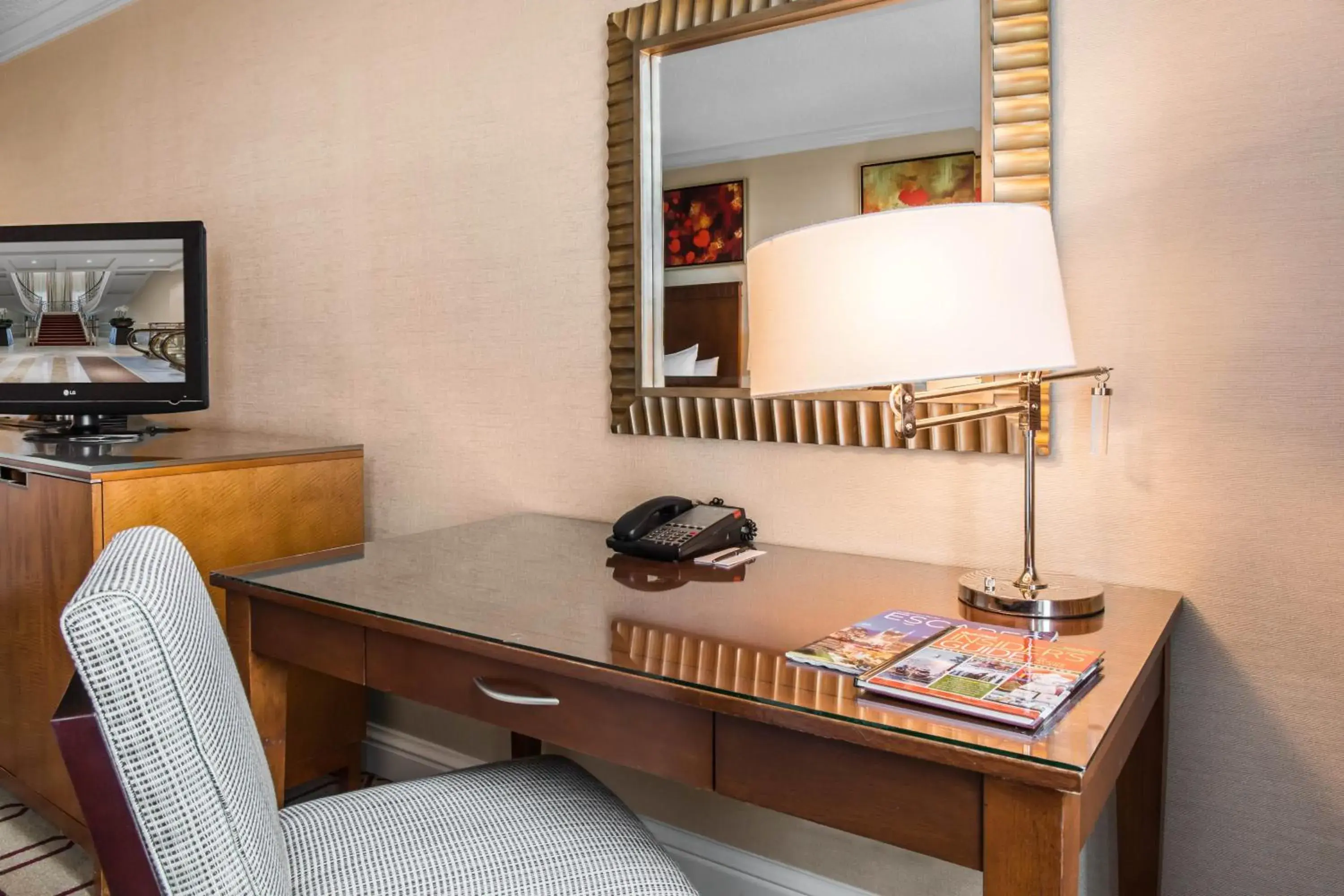 Photo of the whole room in Omni Providence Photo of the whole room in Omni Providence