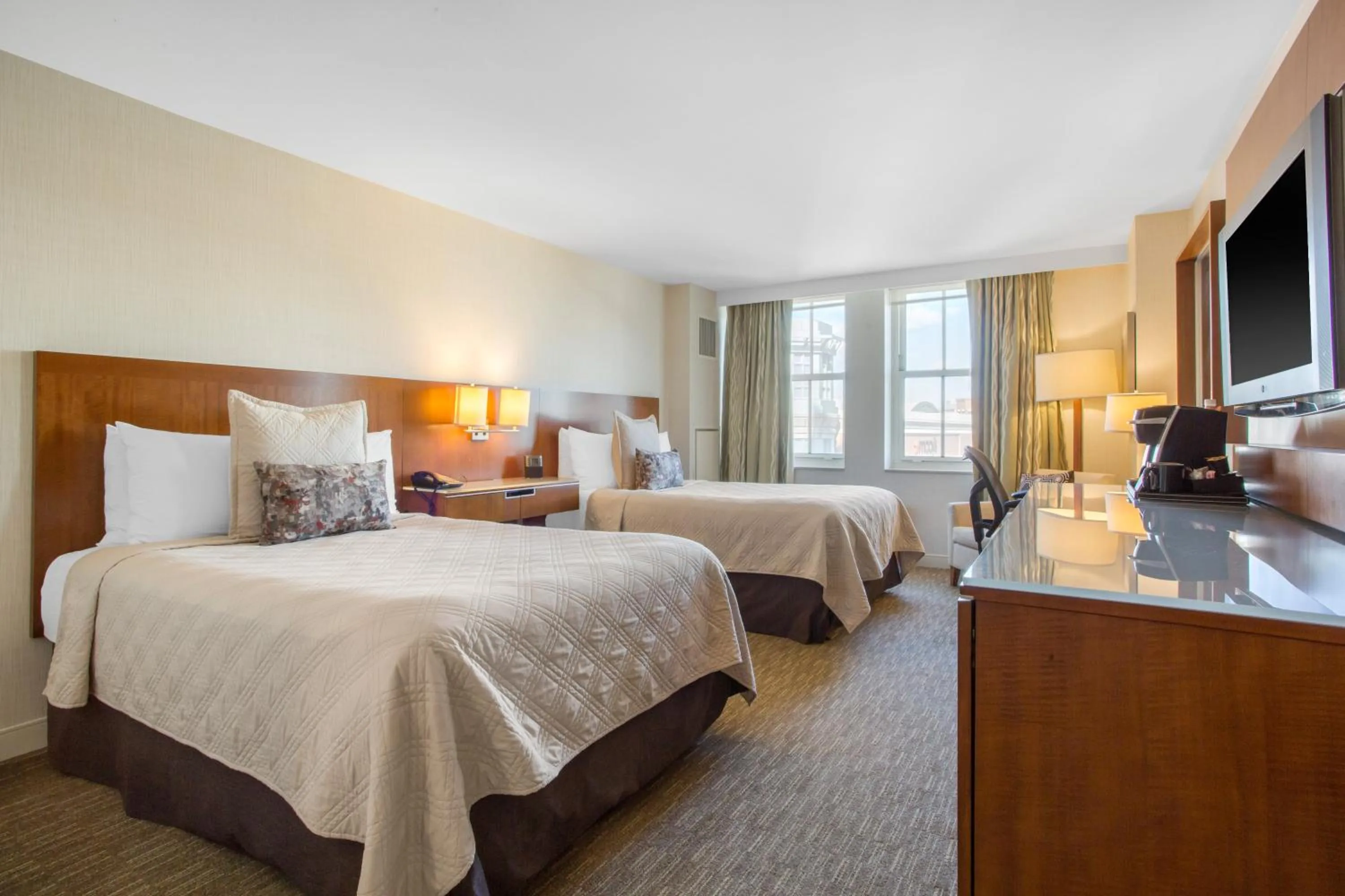 Bedroom, Bed in Omni Providence