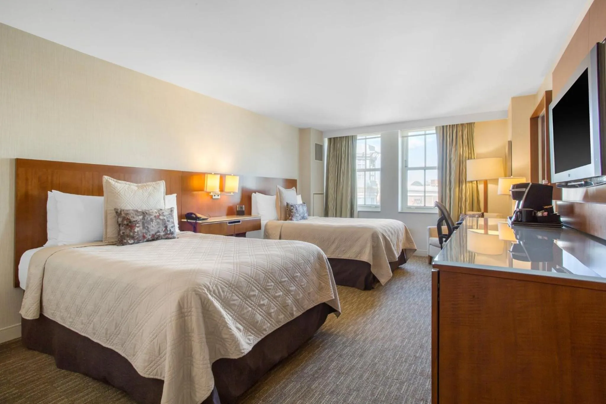 Bedroom, Bed in Omni Providence